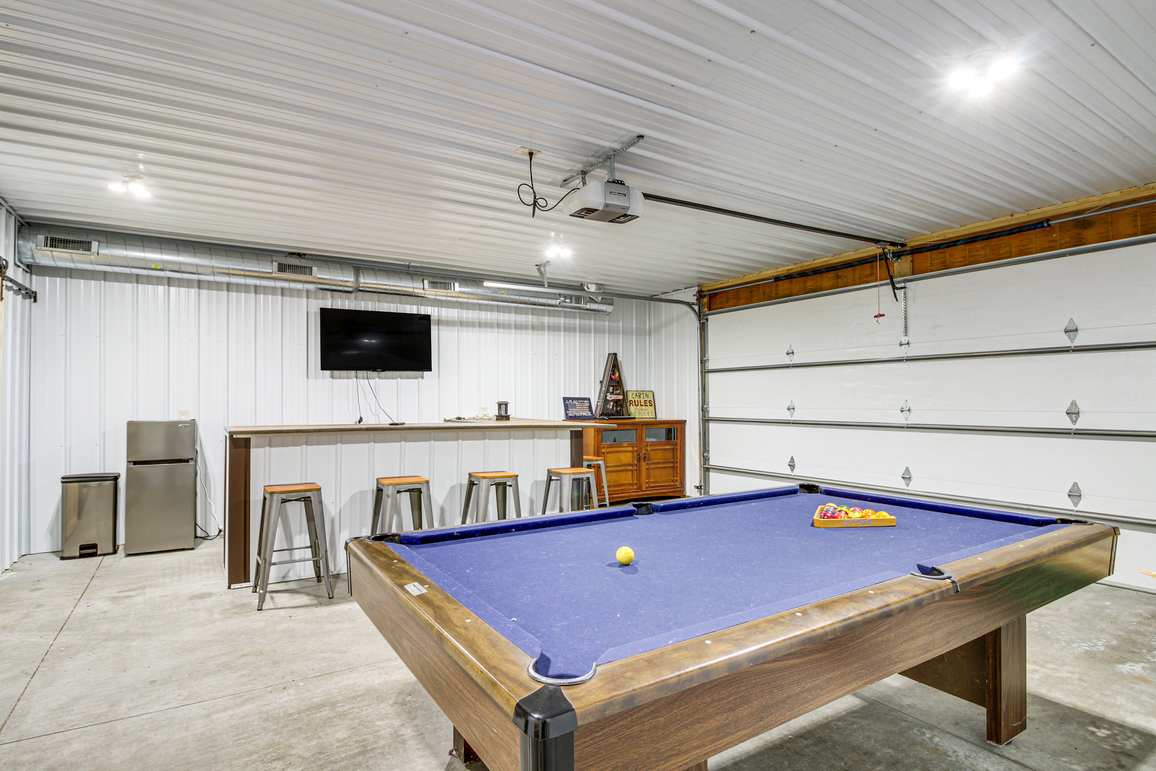 Game Room (Garage)