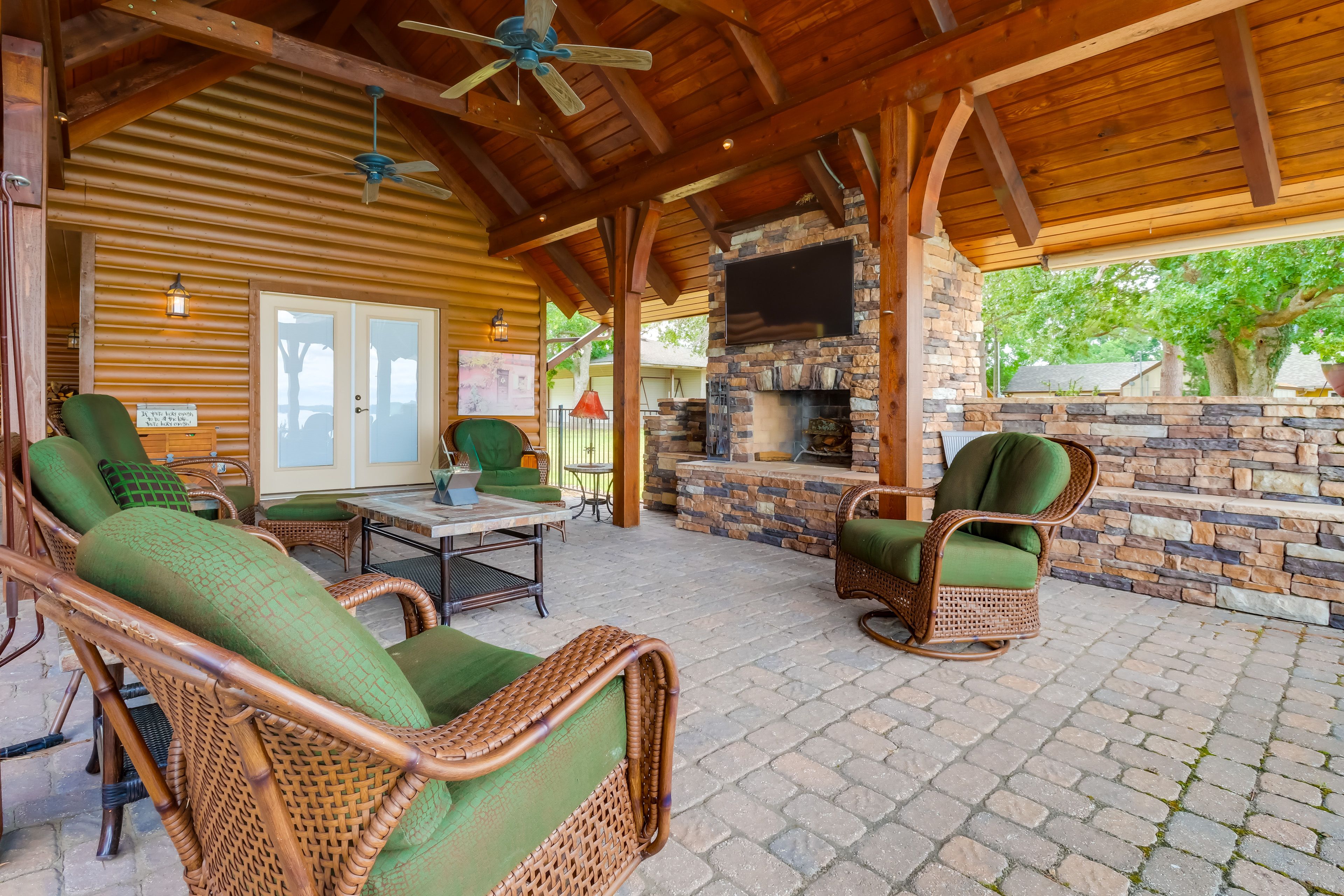 Covered Patio | Smart TV | Fireplace
