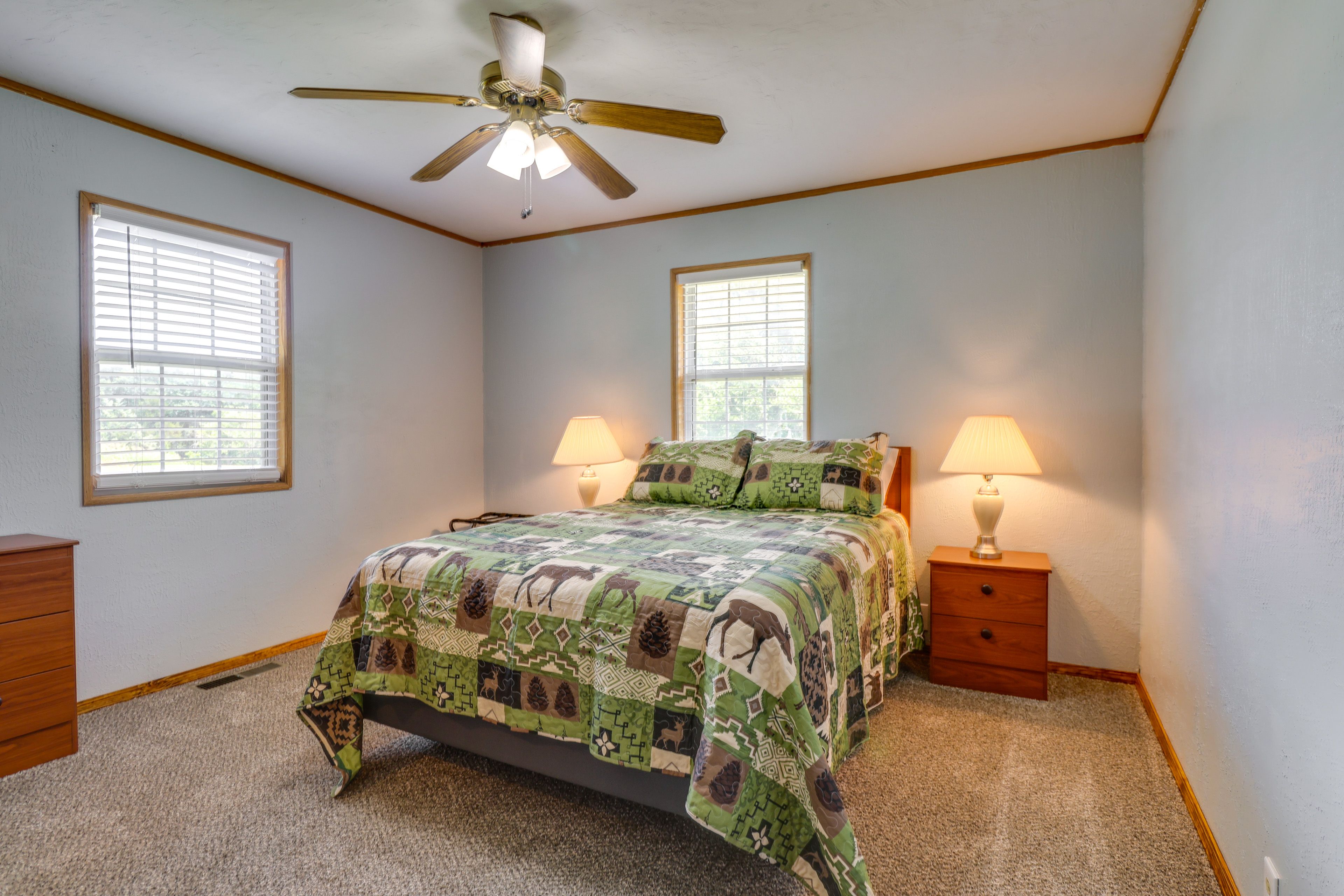 Bedroom 3 | Queen Bed