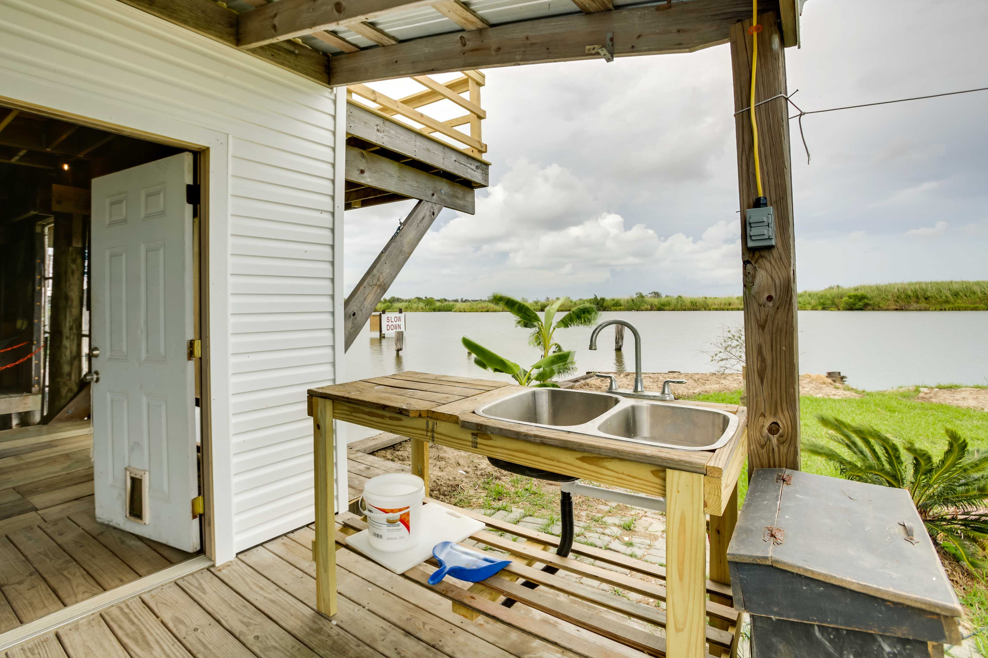 Fish Cleaning Station