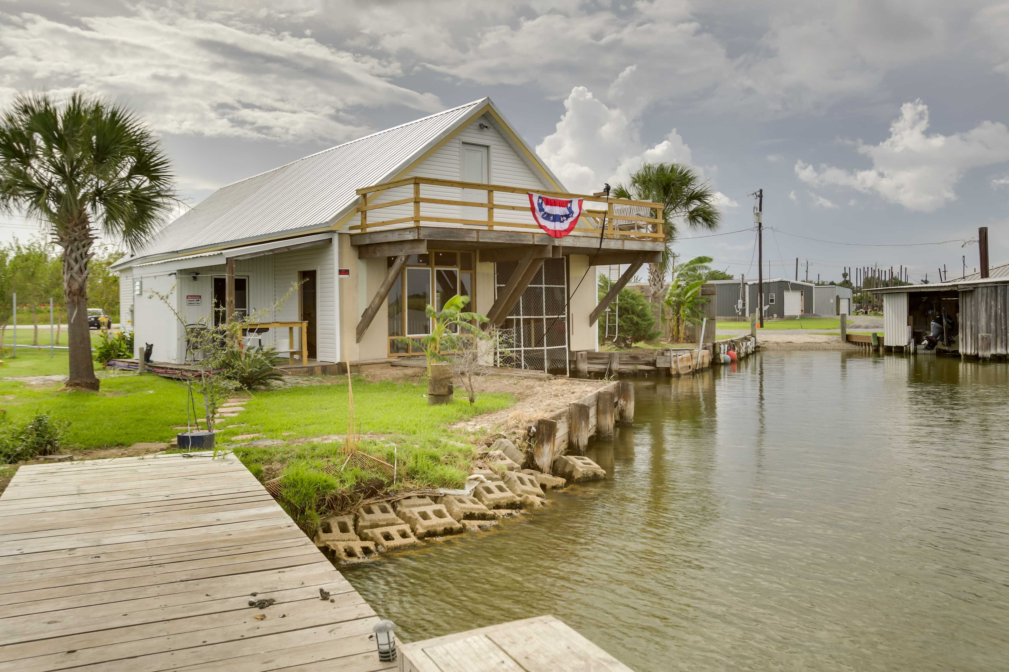 Exterior | Private Fishing Pier