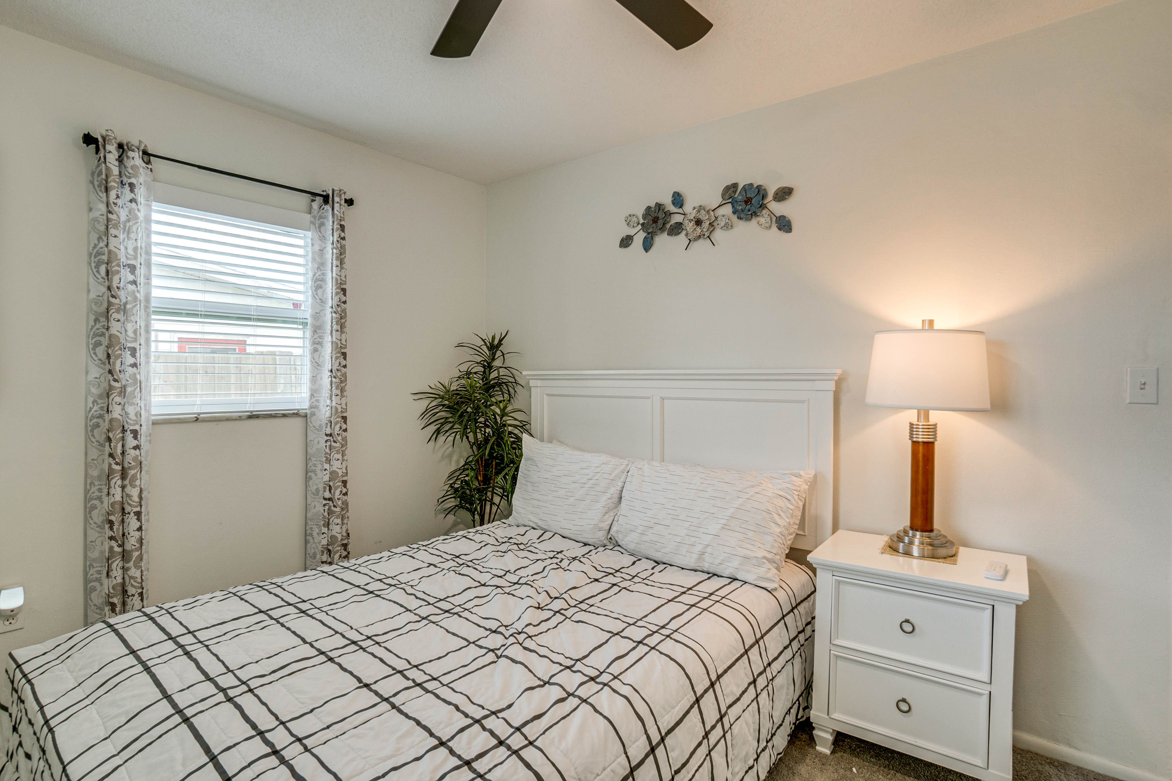 Bedroom 2 | Queen Bed | Additional Sleeping | Pack ‘n Play