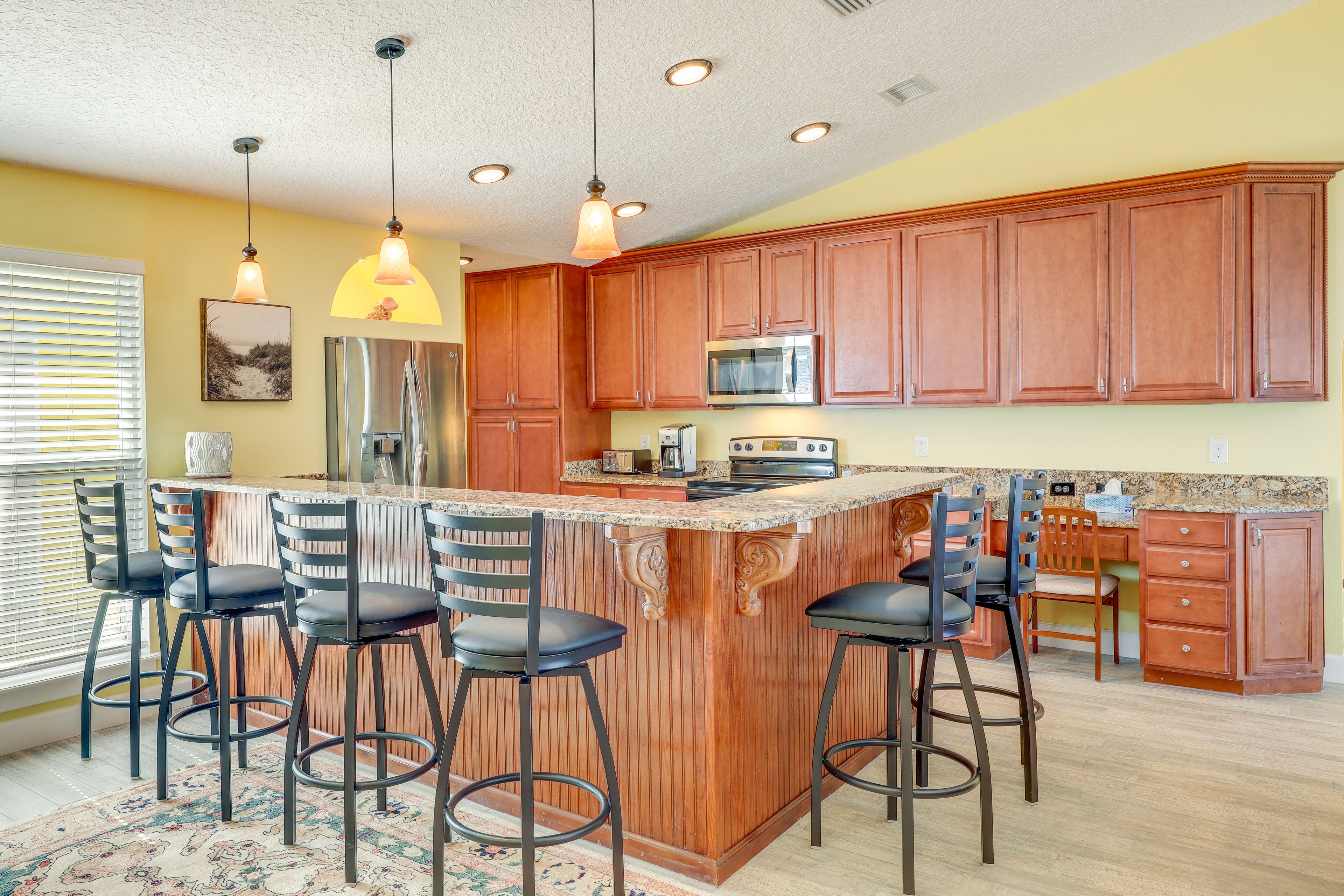 Kitchen | Cooking Basics | Coffee Maker | Paper Towels/Trash Bags Provided
