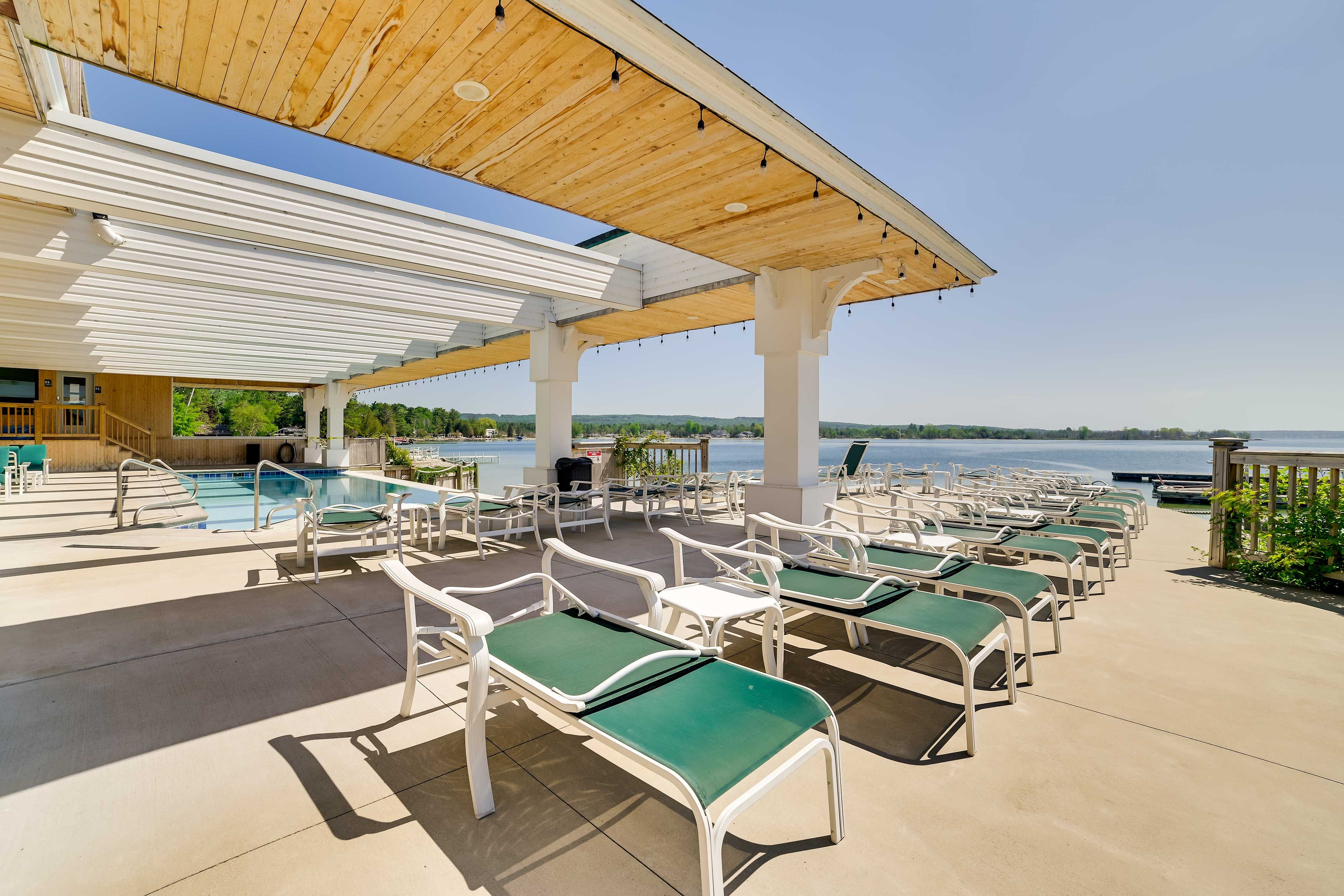 Community Sun Deck