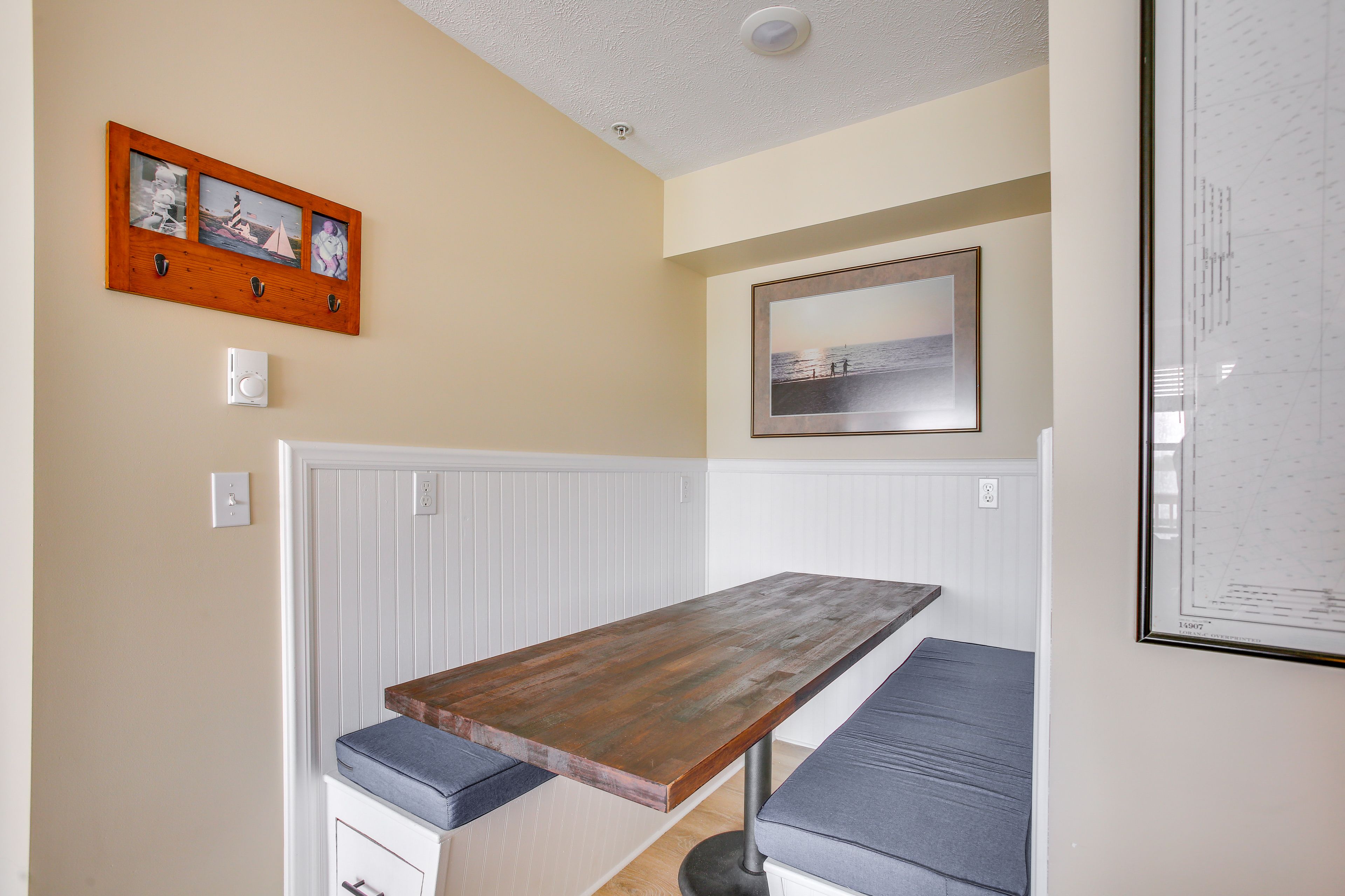 Dining Nook | Dishware/Flatware Provided