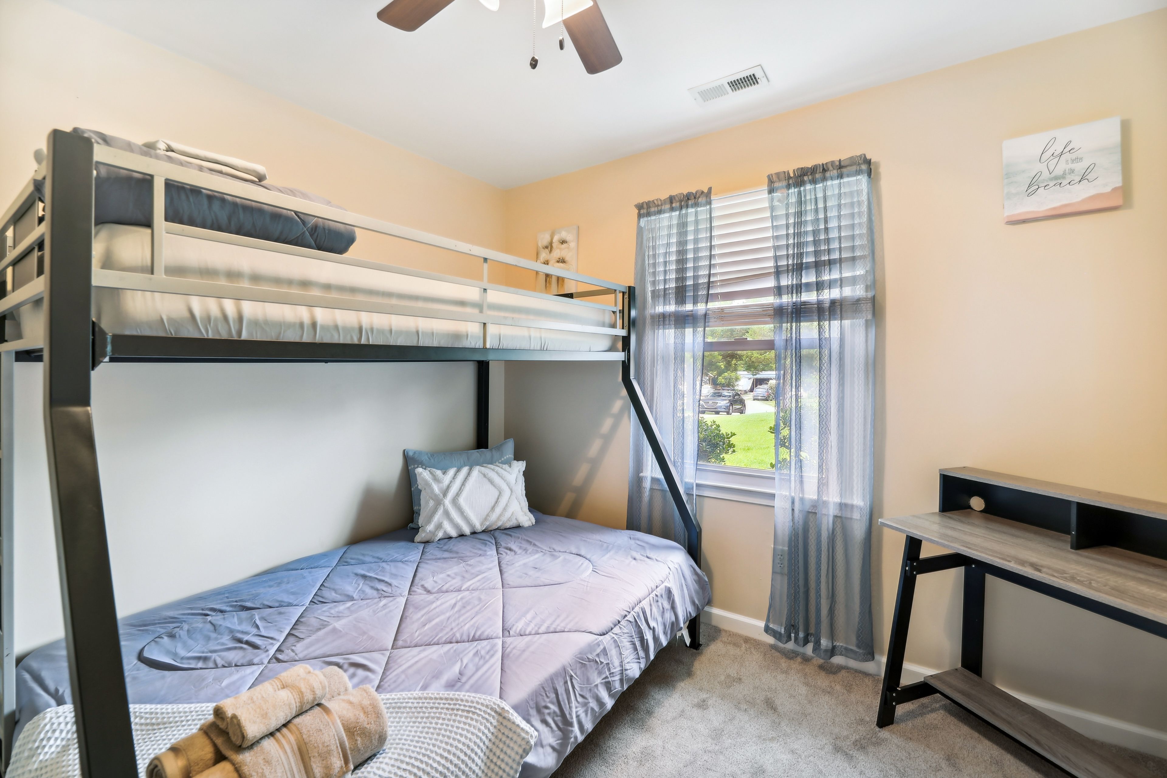 Bedroom 3 | Twin/Full Bunk Bed | Laptop-Friendly Workspace