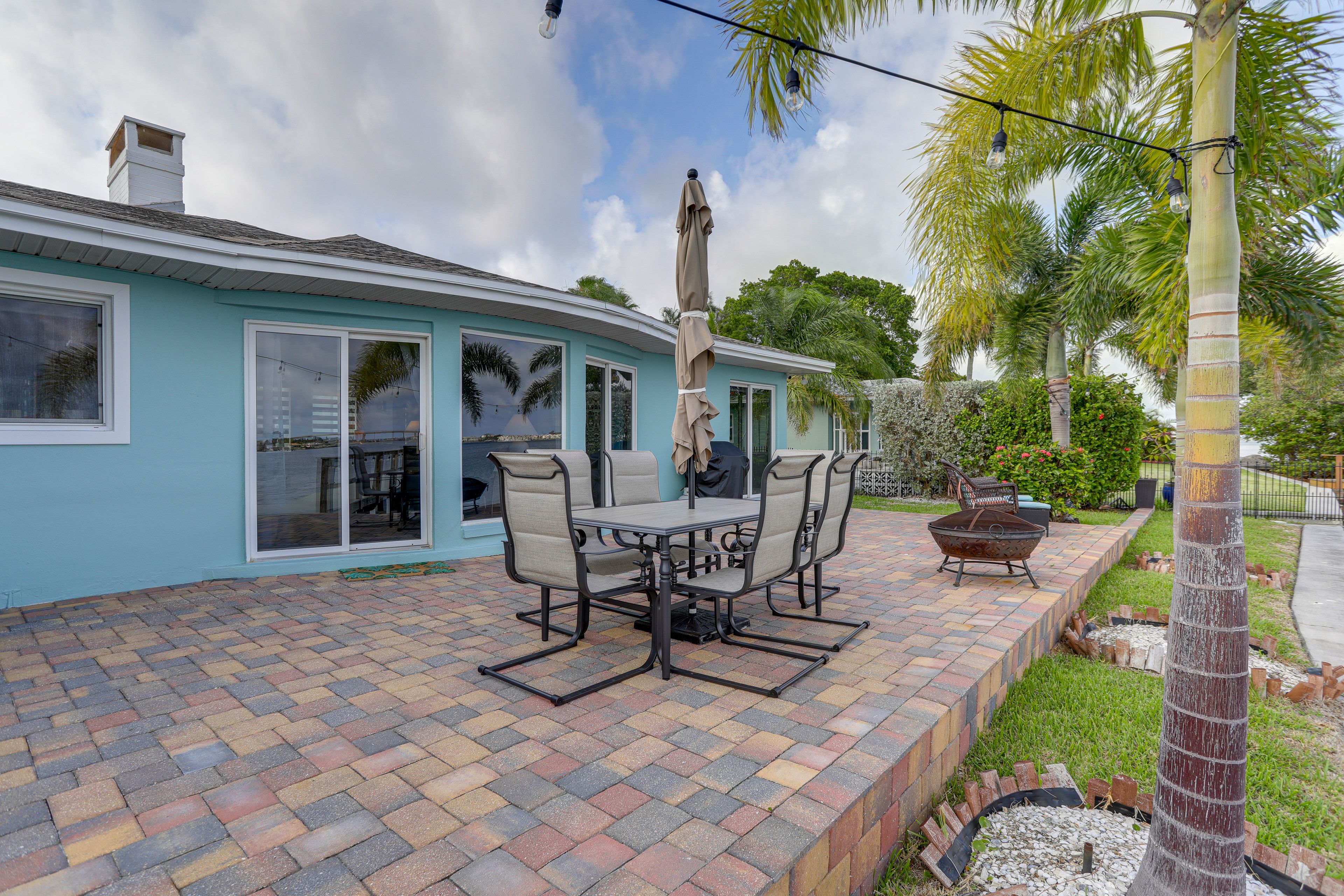 Waterfront Patio | Gas Grill | Fire Pit