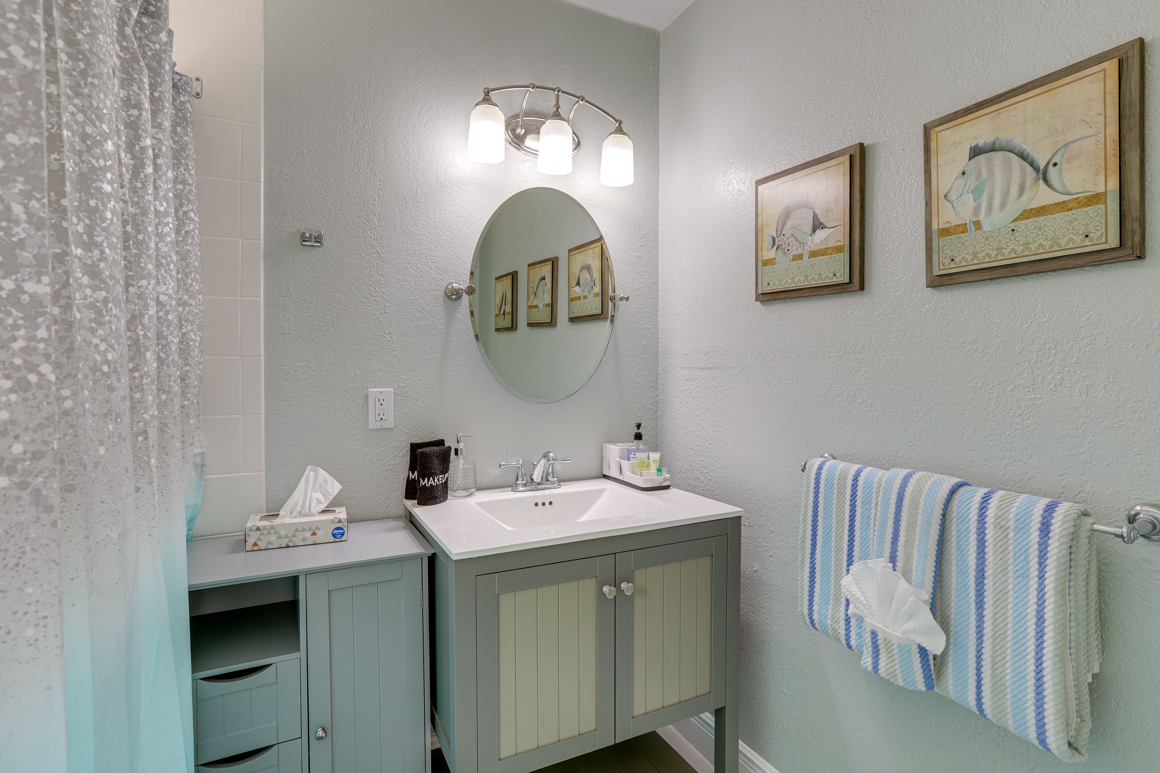 En-Suite Bathroom | Towels Provided | Complimentary Toiletries
