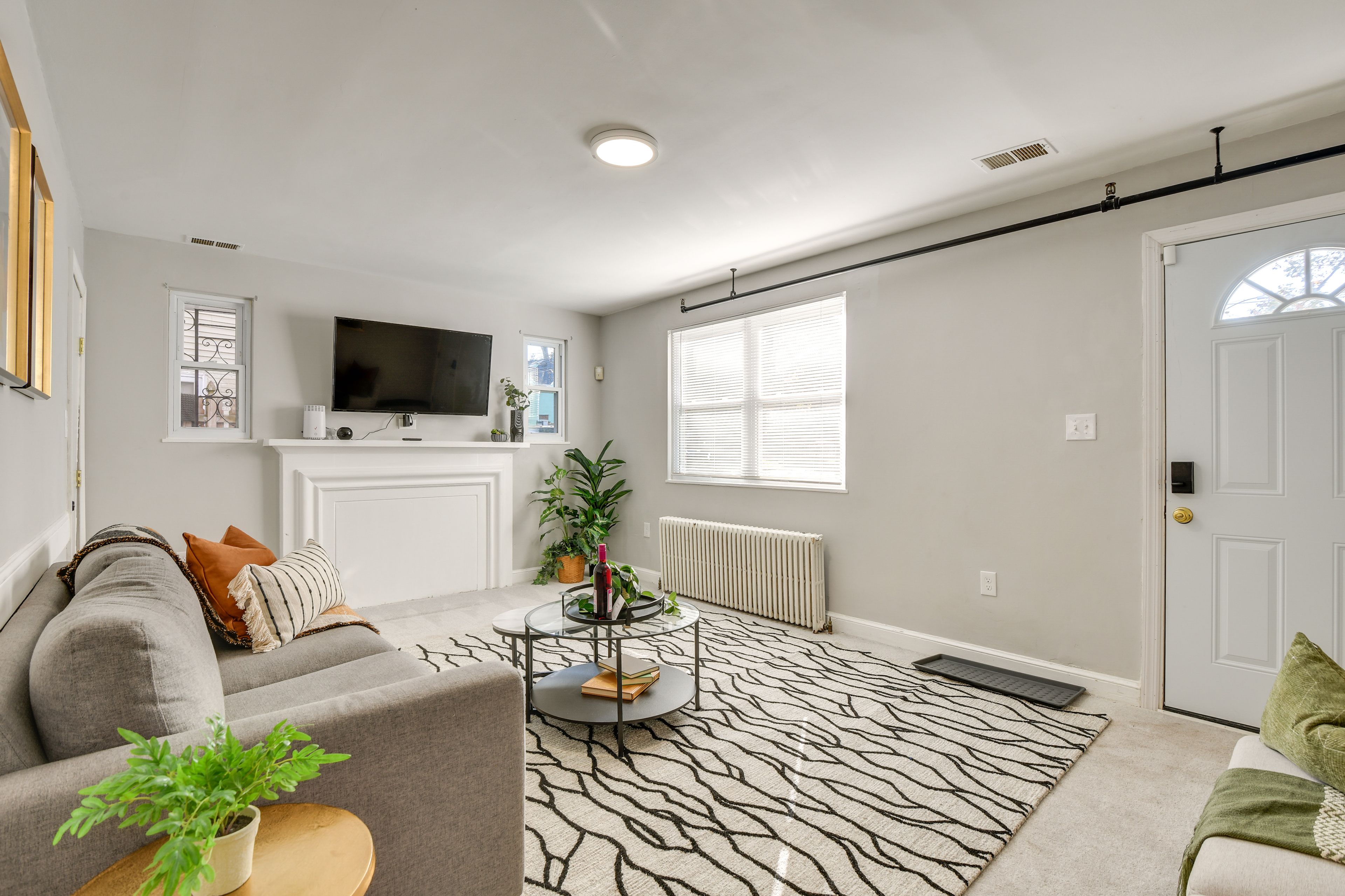 Takoma Park Vacation Rental | 2BR | 1BA | 970 Sq Ft | Stairs Required