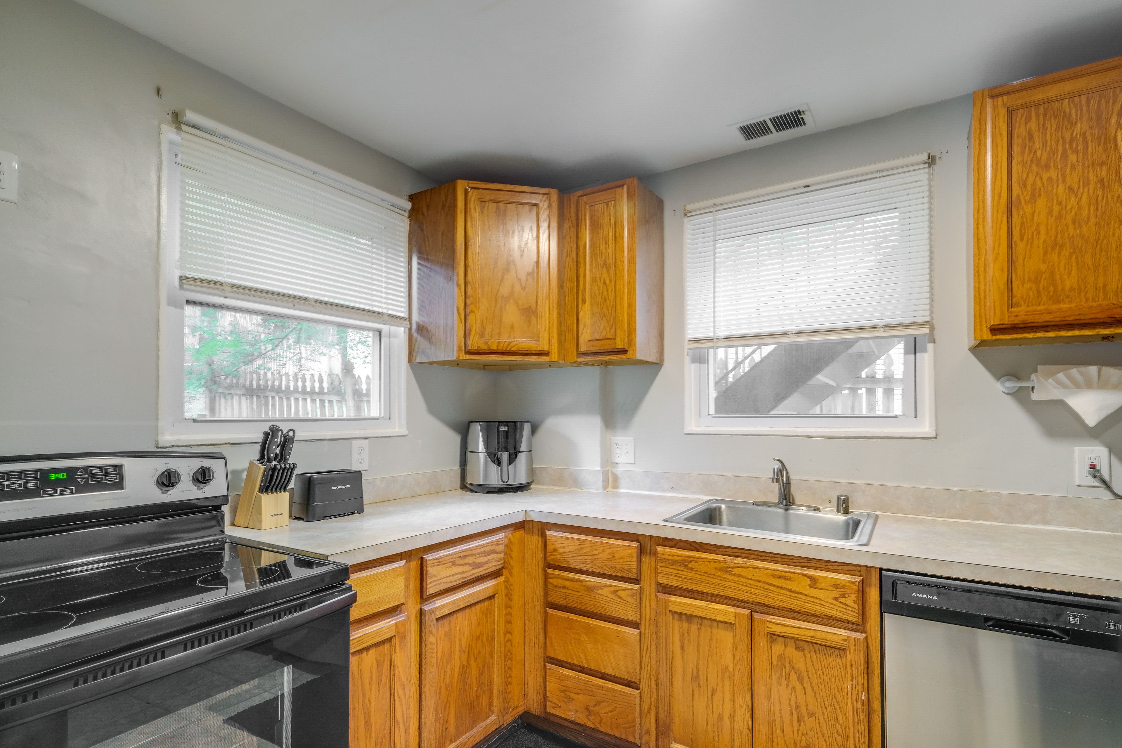 Kitchen | Dishware & Flatware