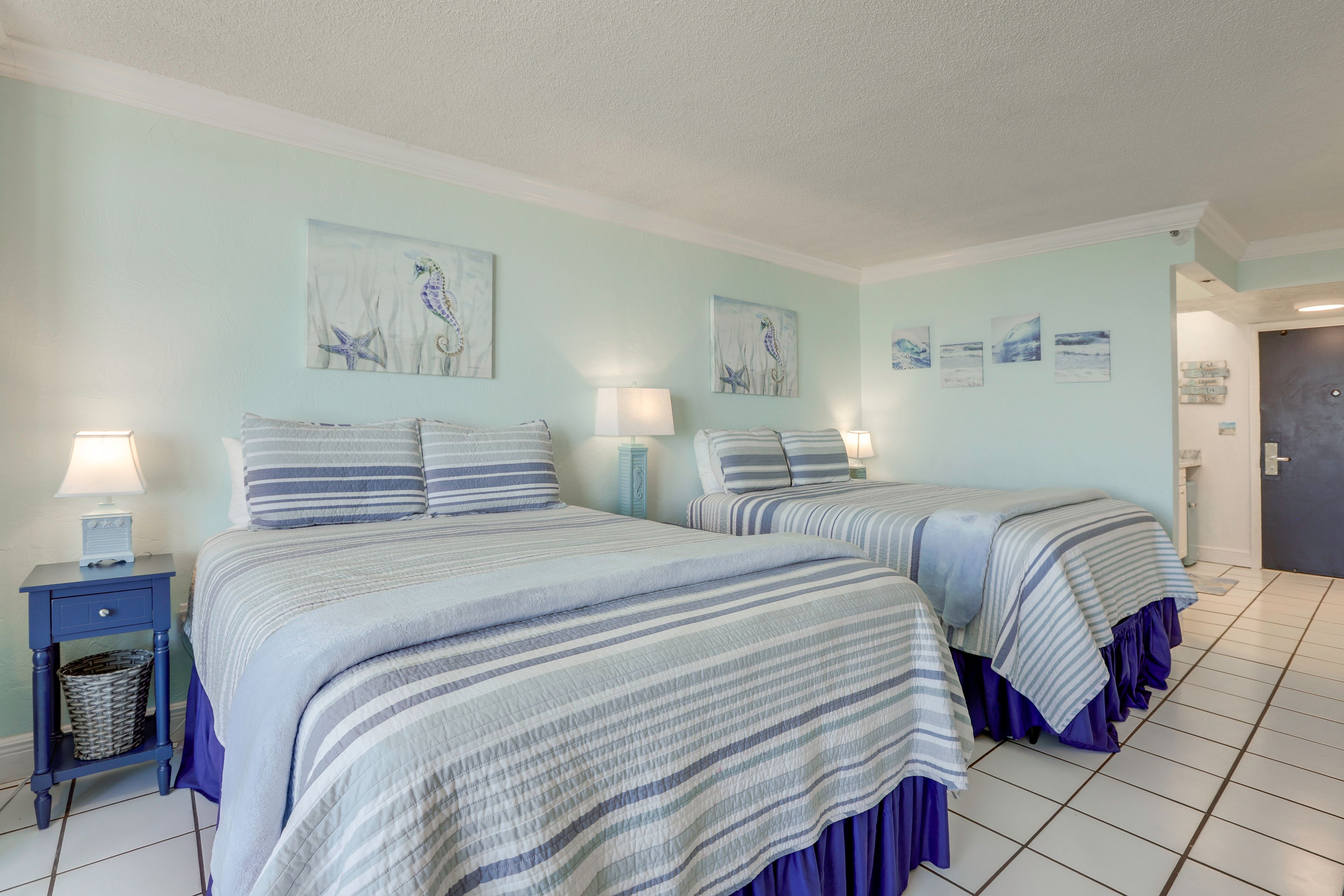 Studio | 2 Queen Beds | 4K Smart TV | Central Air Conditioning