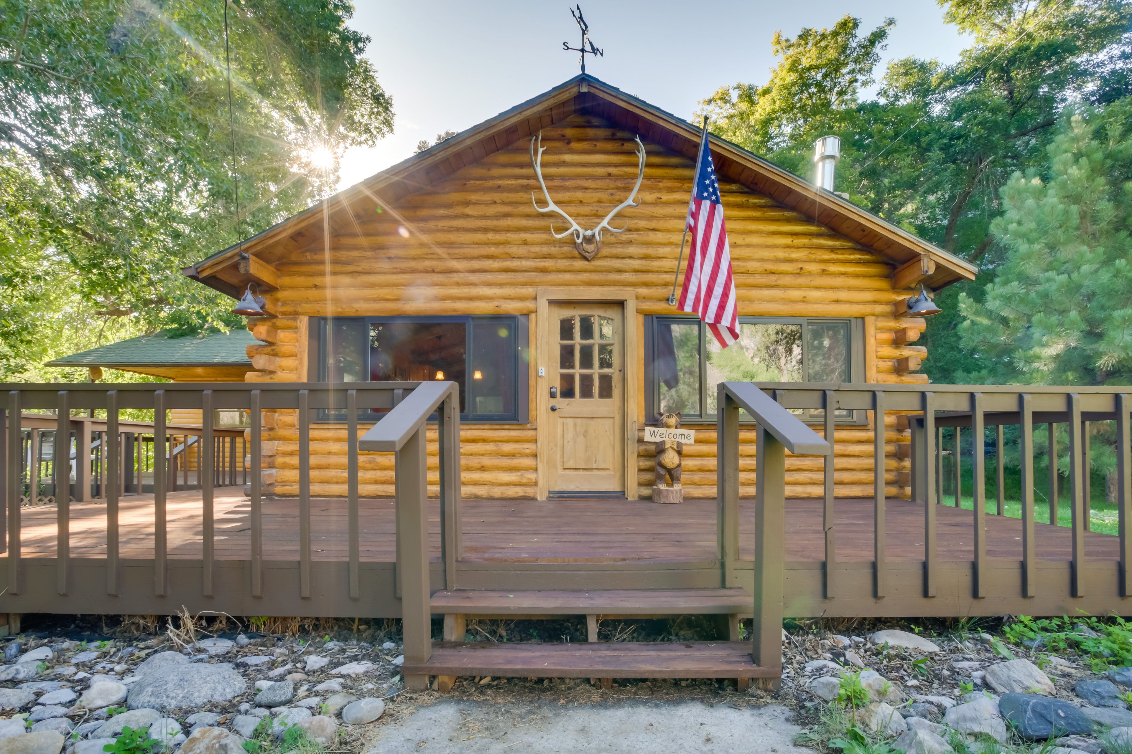 Cabin Exterior | Free WiFi