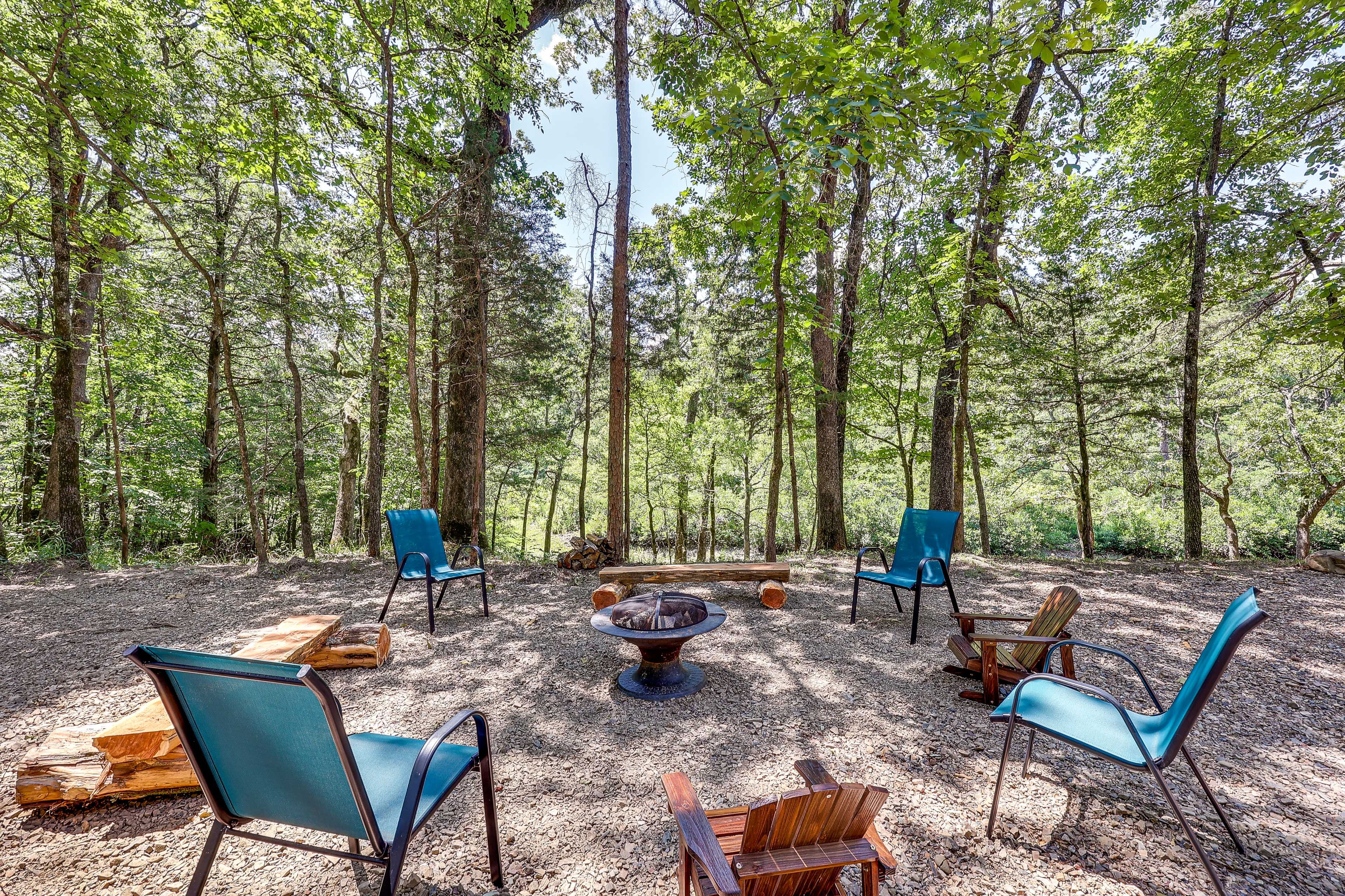 Cabin Exterior | Wood-Burning Fire Pit