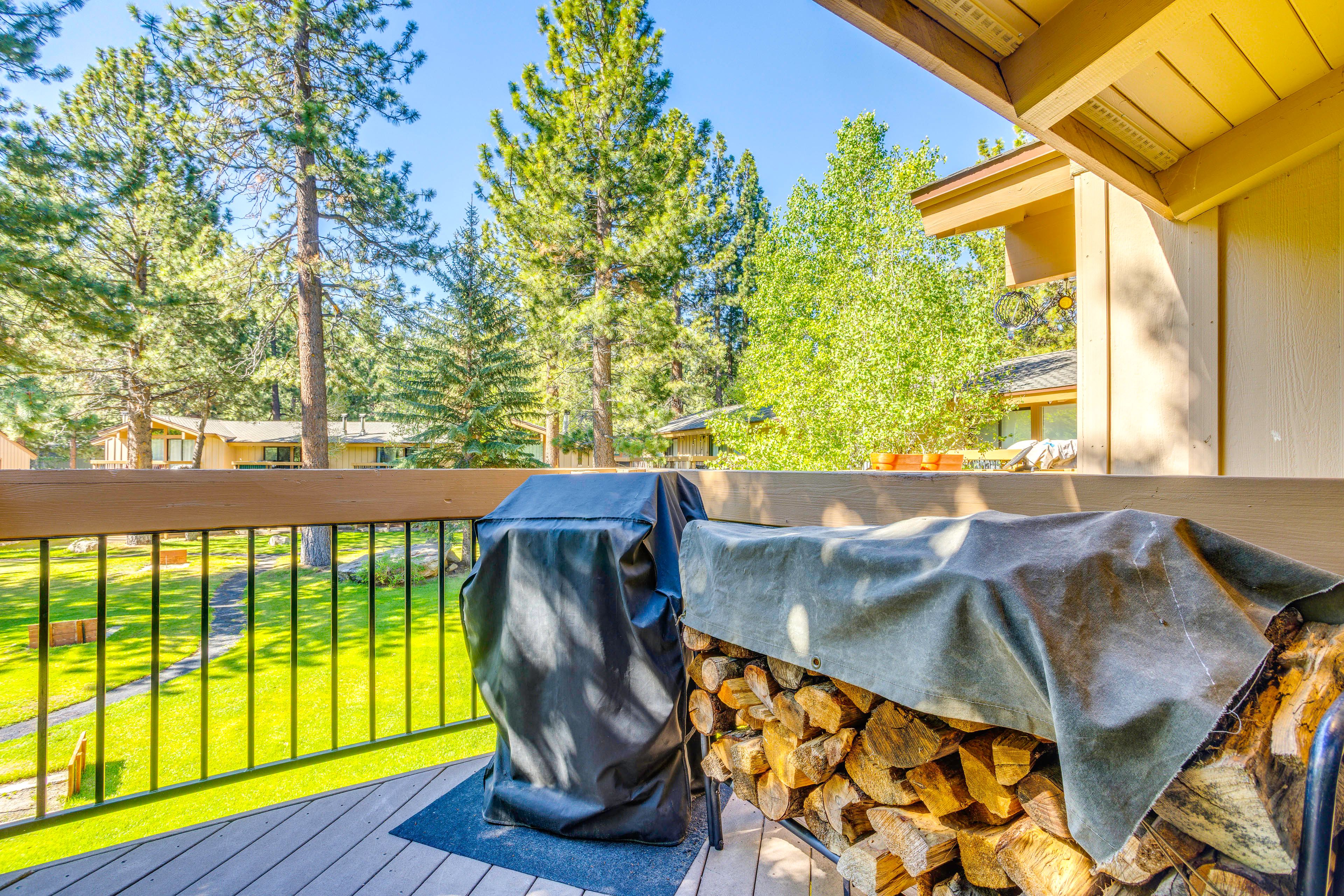 Private Deck | Grill