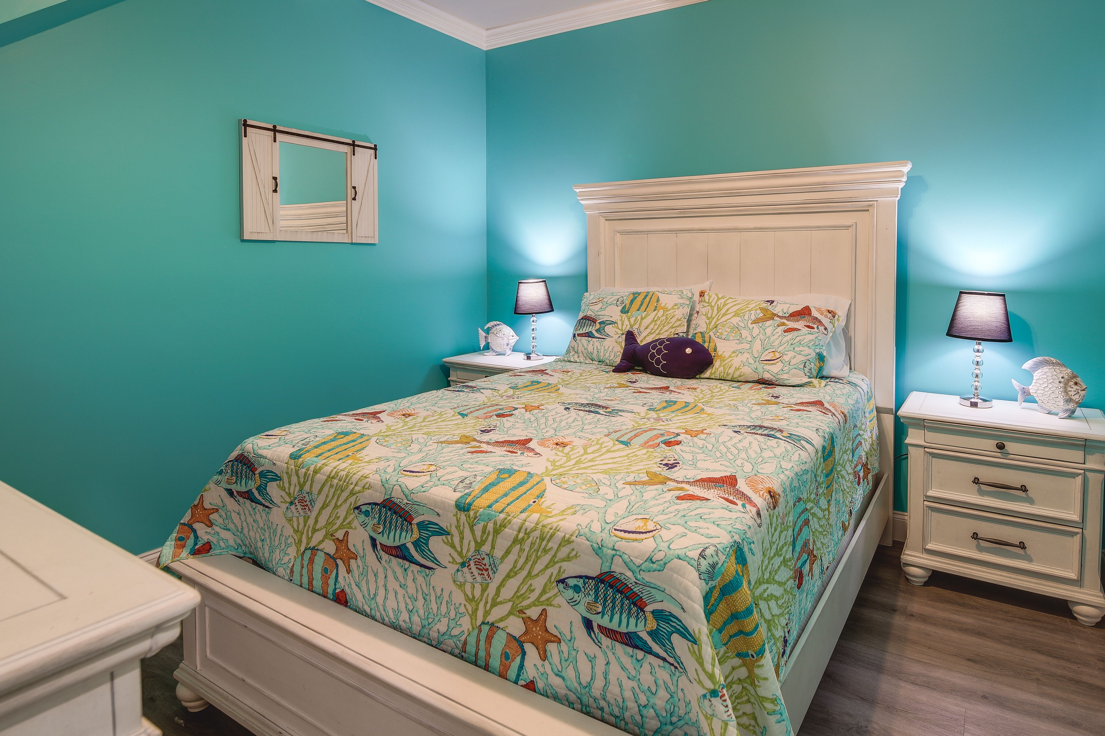 Bedroom 2 | Queen Bed