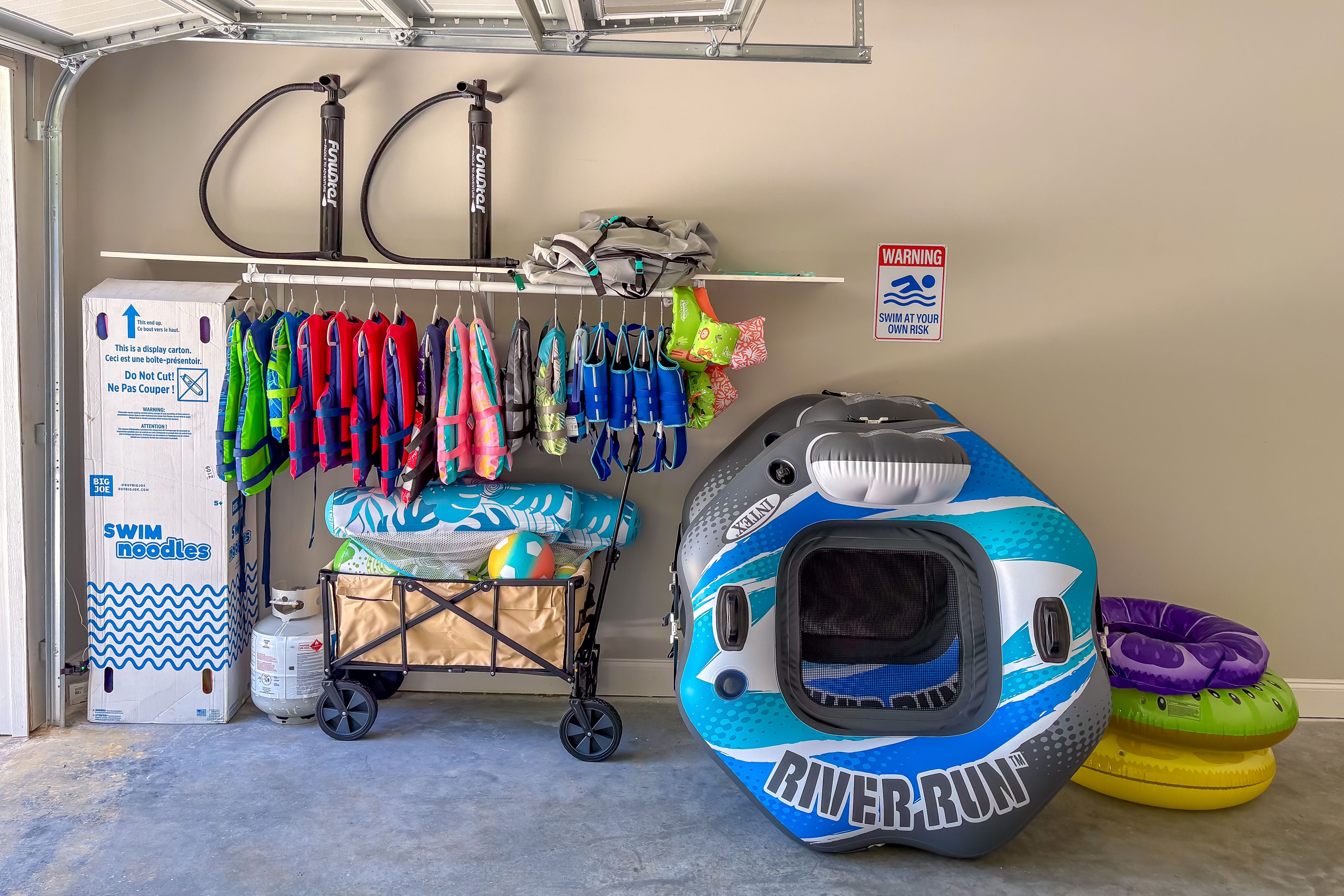 Life Vests & Floats