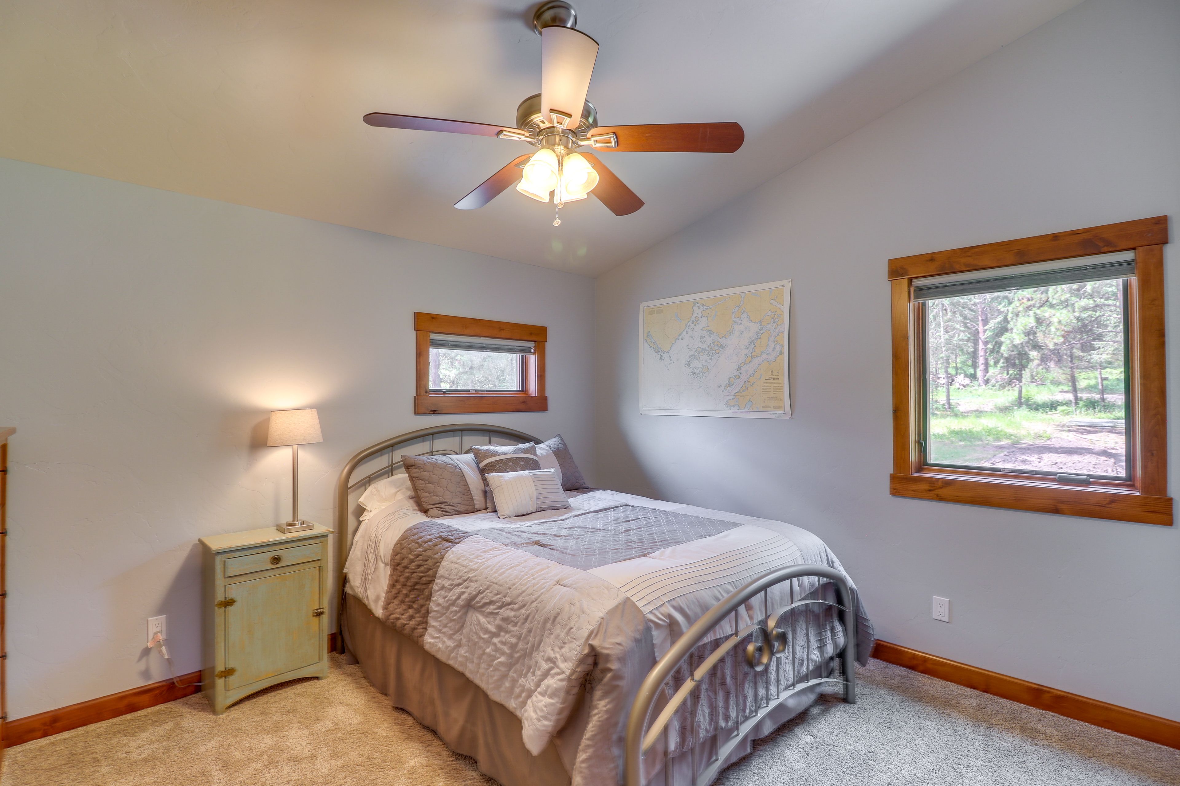 Bedroom 2 | Queen Bed