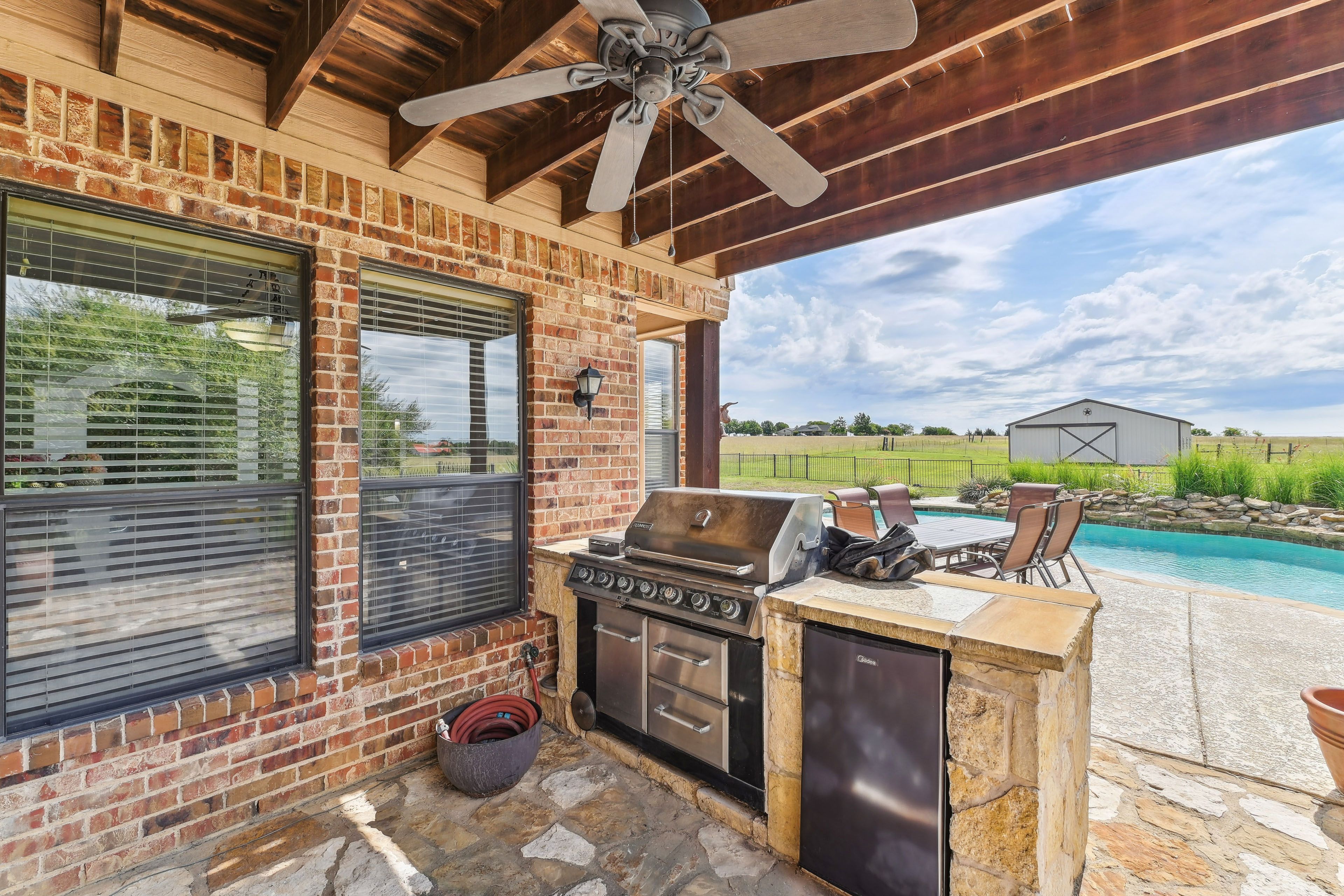 Covered Patio | Gas Grill