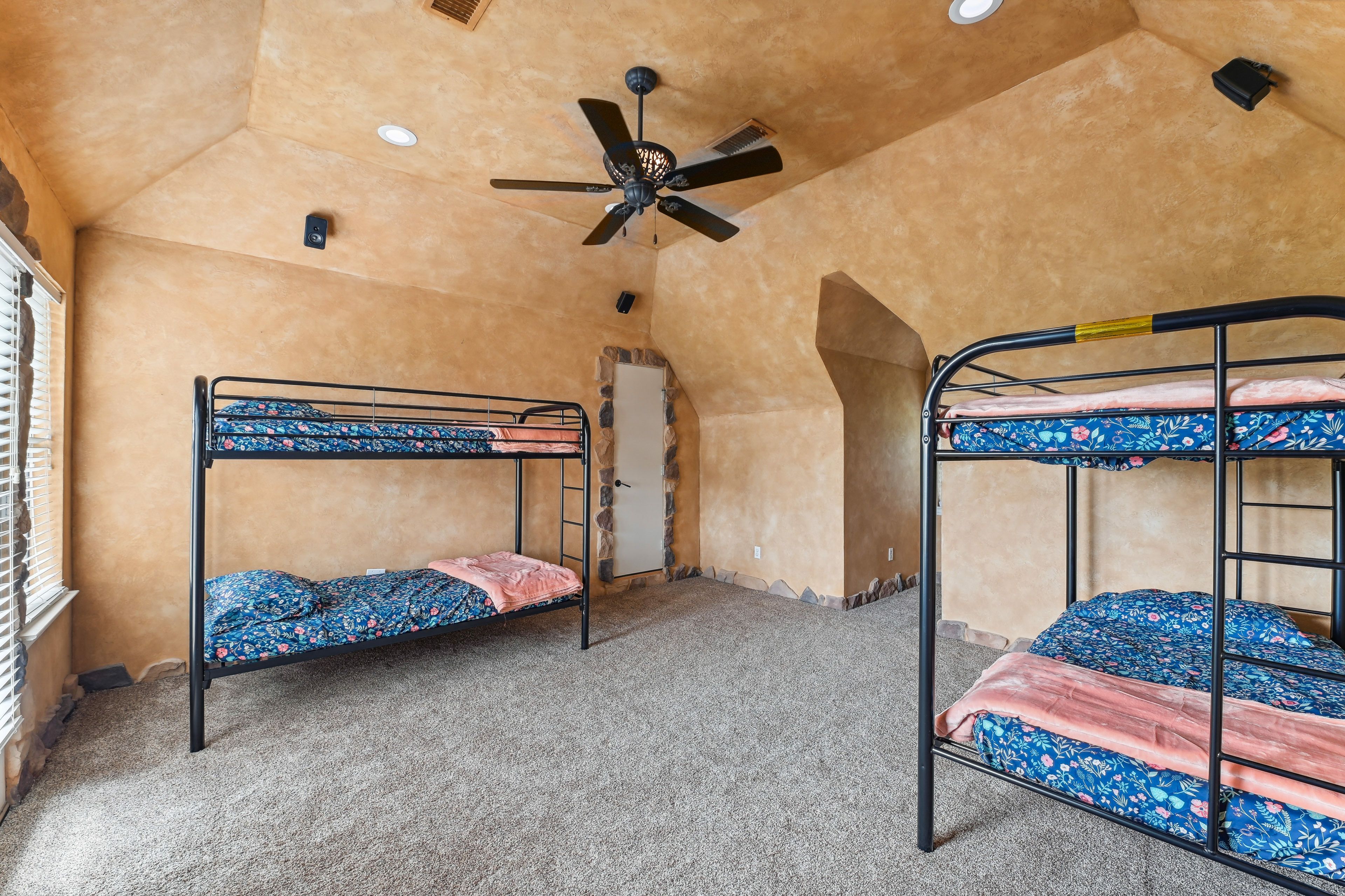 Bedroom 4 | 2 Twin Bunk Beds