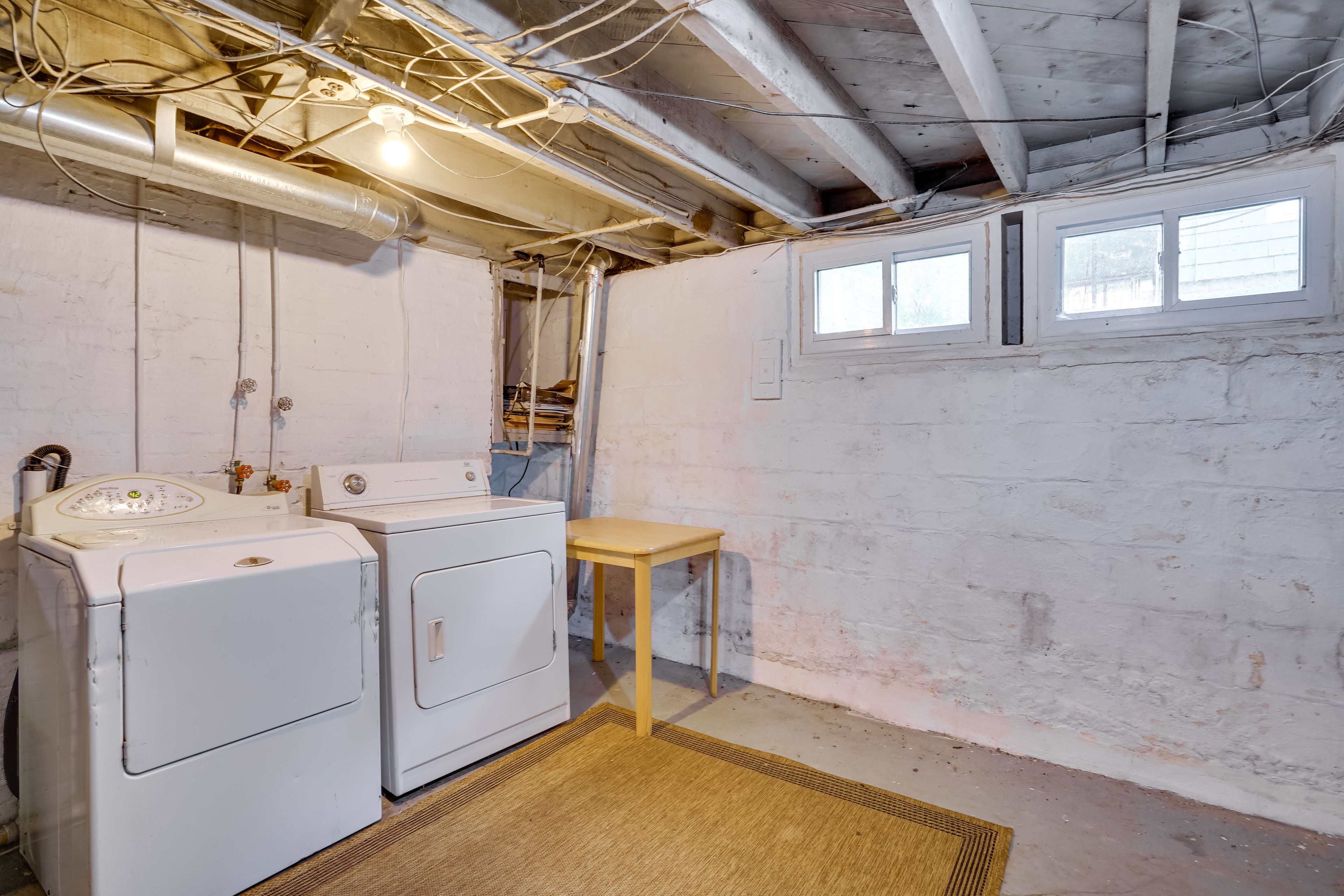 Basement | Washer & Dryer