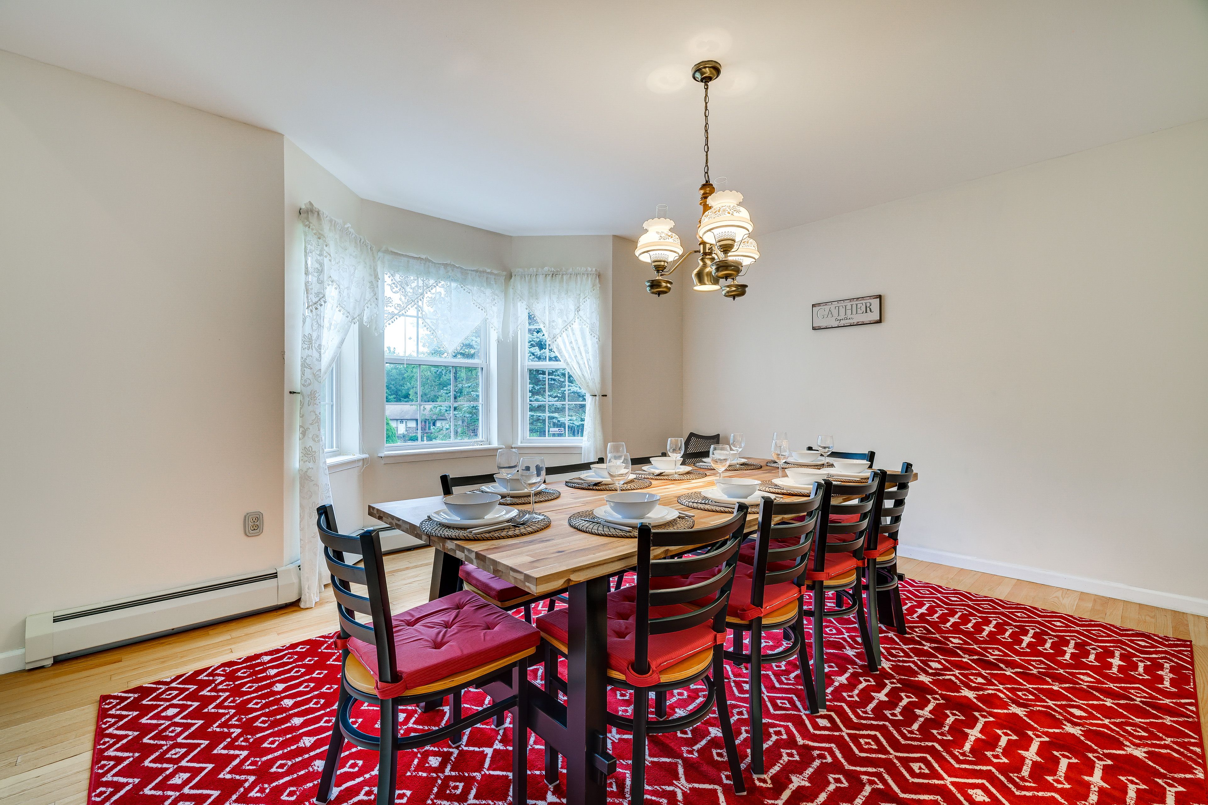 Dining Area | Dishware/Flatware