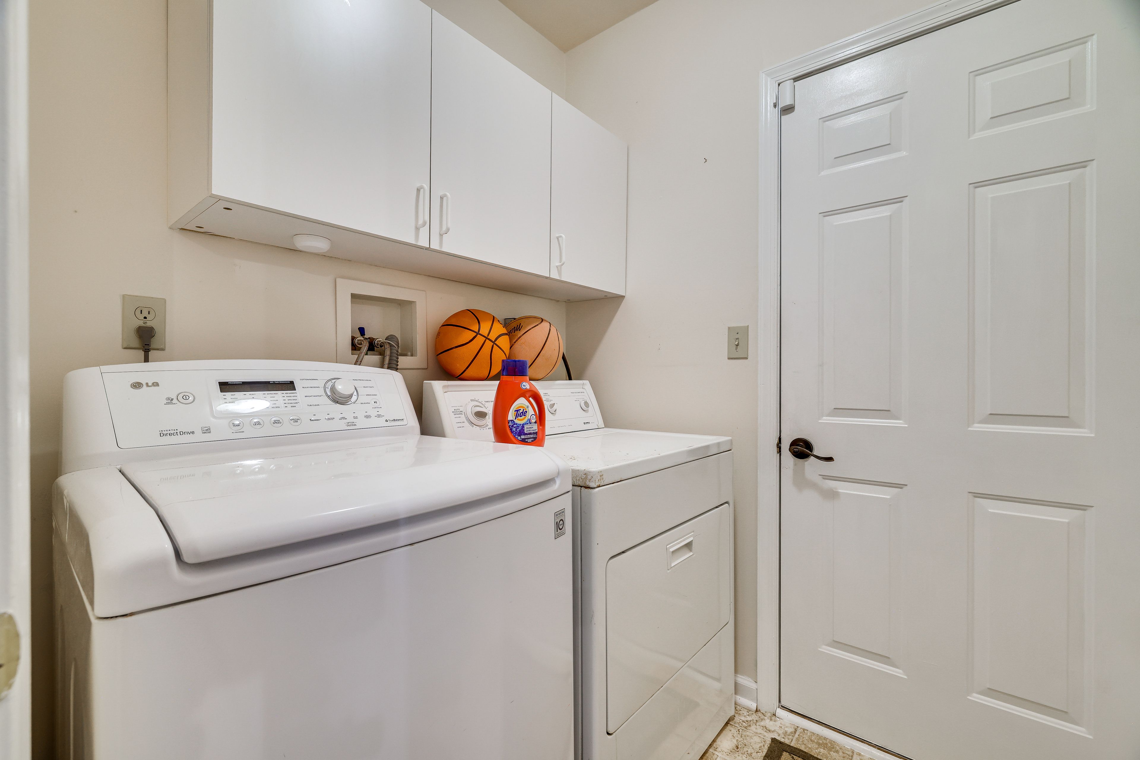 Laundry | Detergent Provided