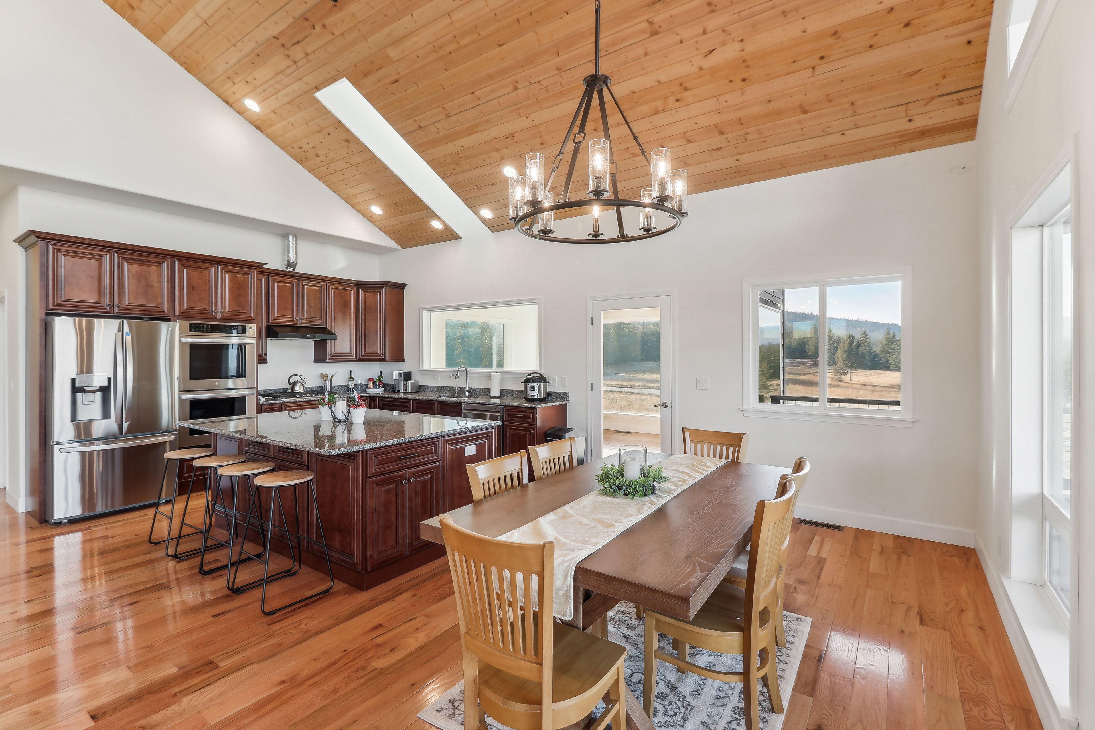 Kitchen | Main Level | Central A/C & Heat | Cooking & Dining Basics