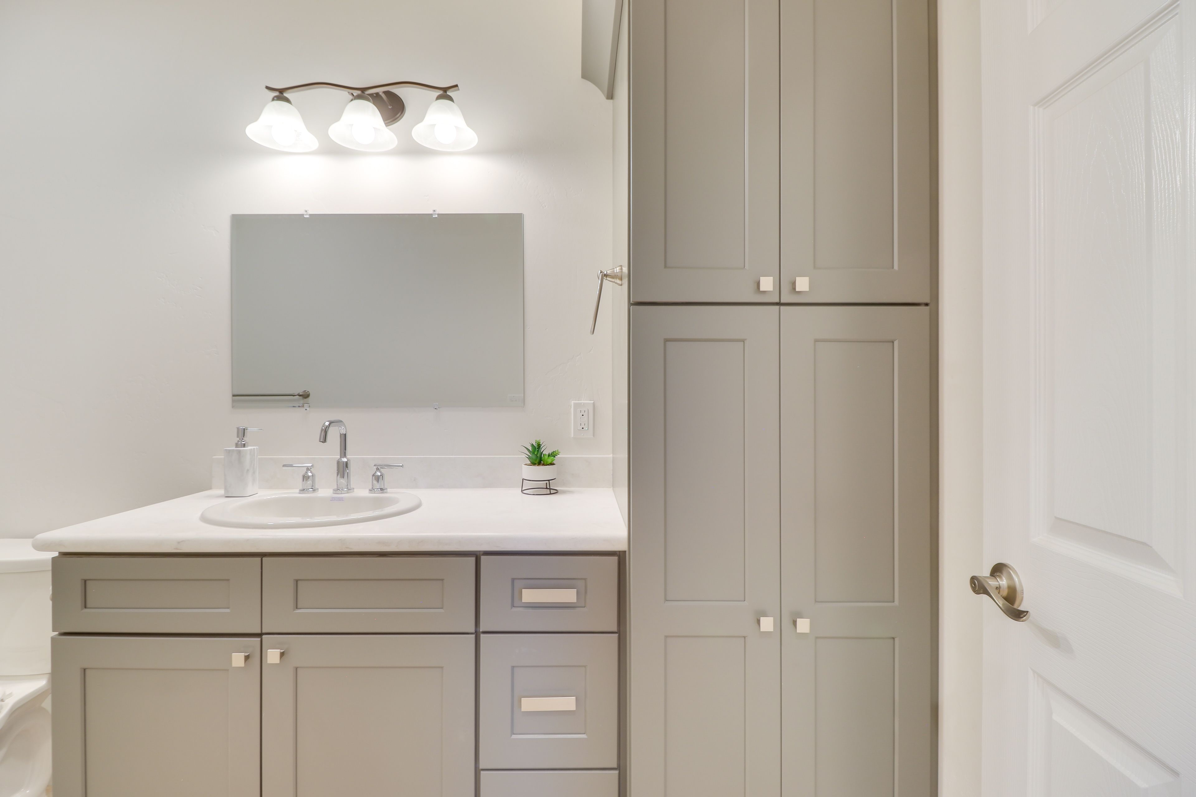 Full Bathroom | Lower Level