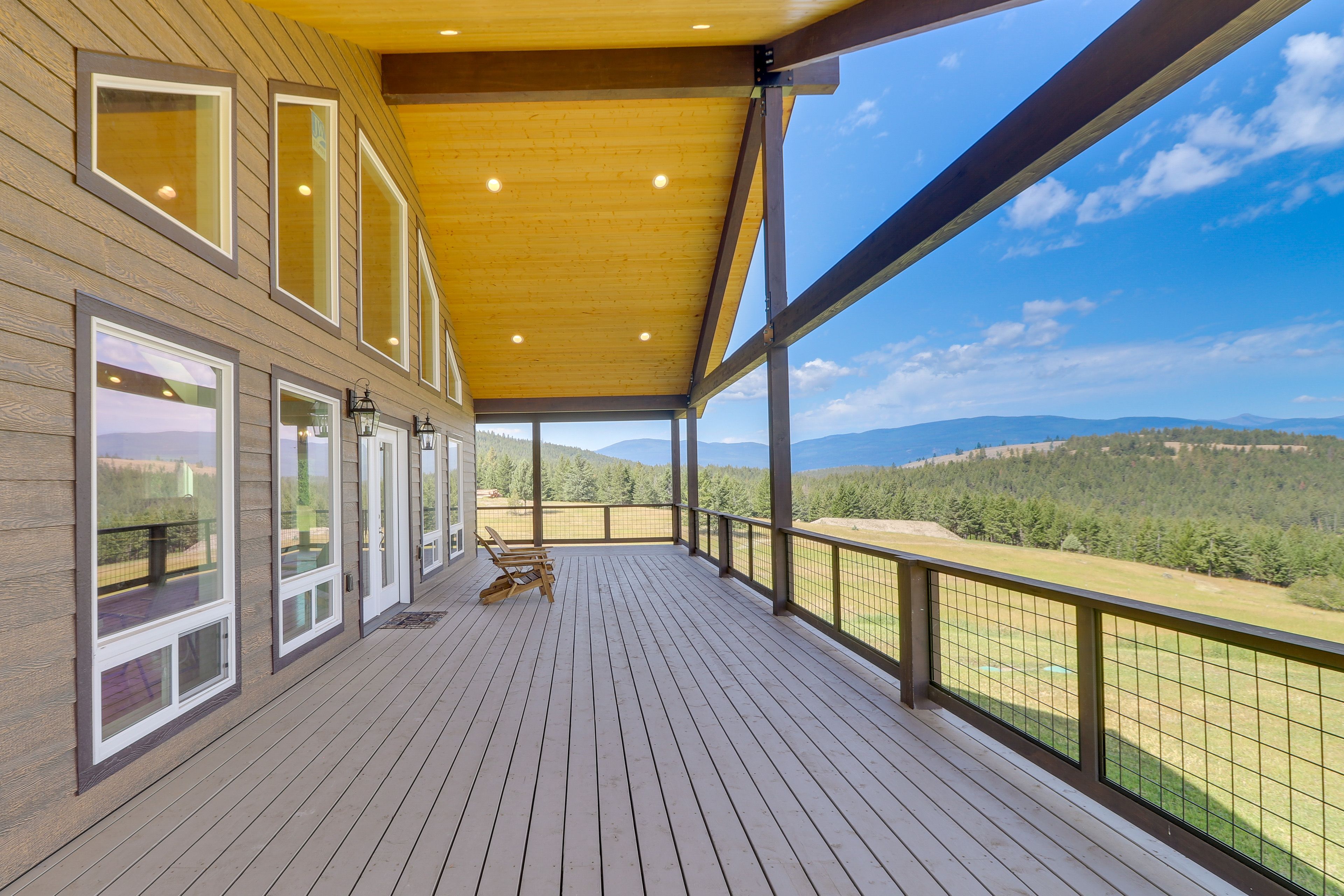 Deck | Lake & Mountain Views