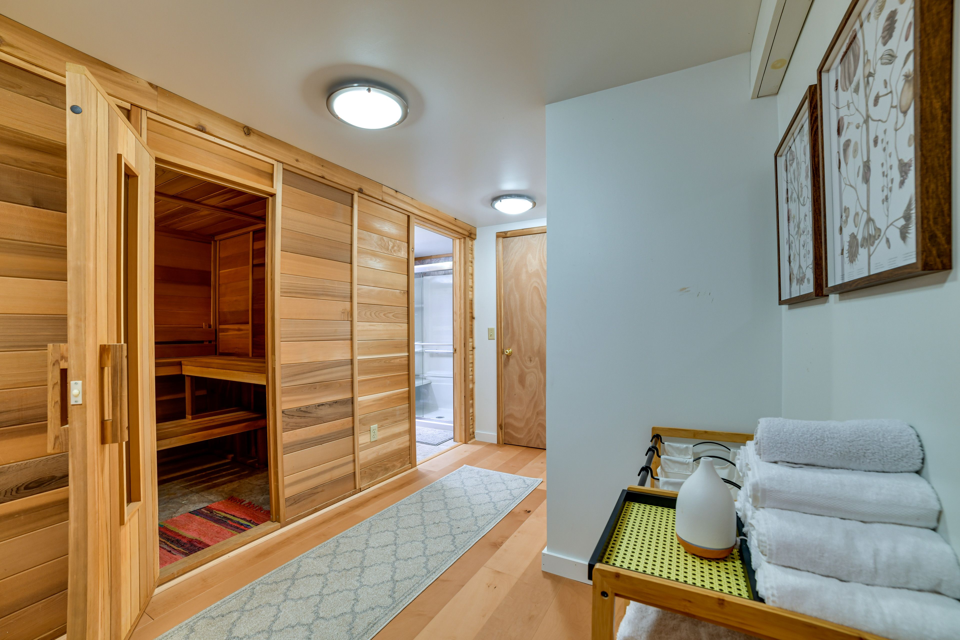 Indoor Sauna | Keyless Entry