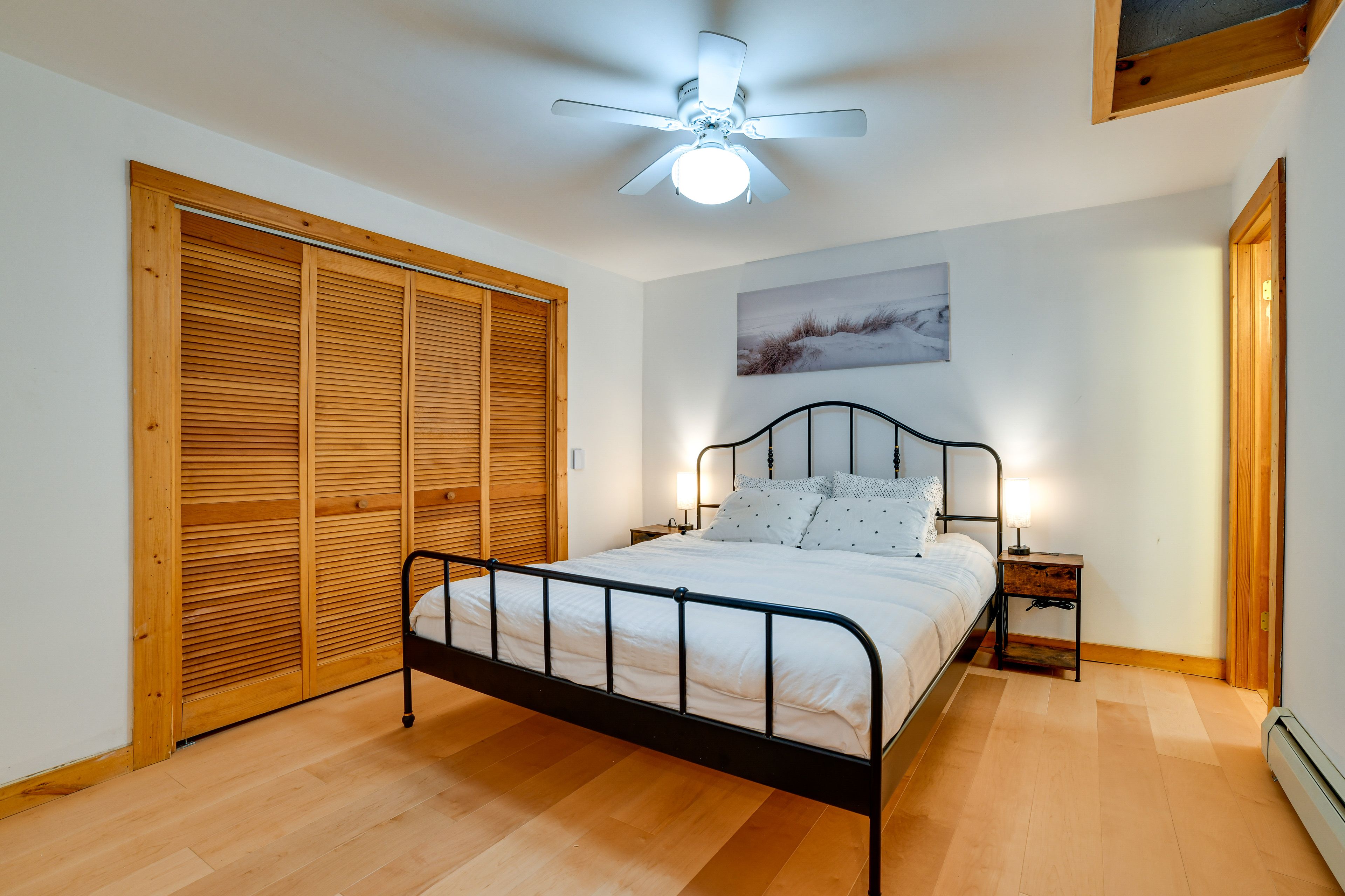 Bedroom 1 | King Bed | En-Suite Bathroom | Ground Floor