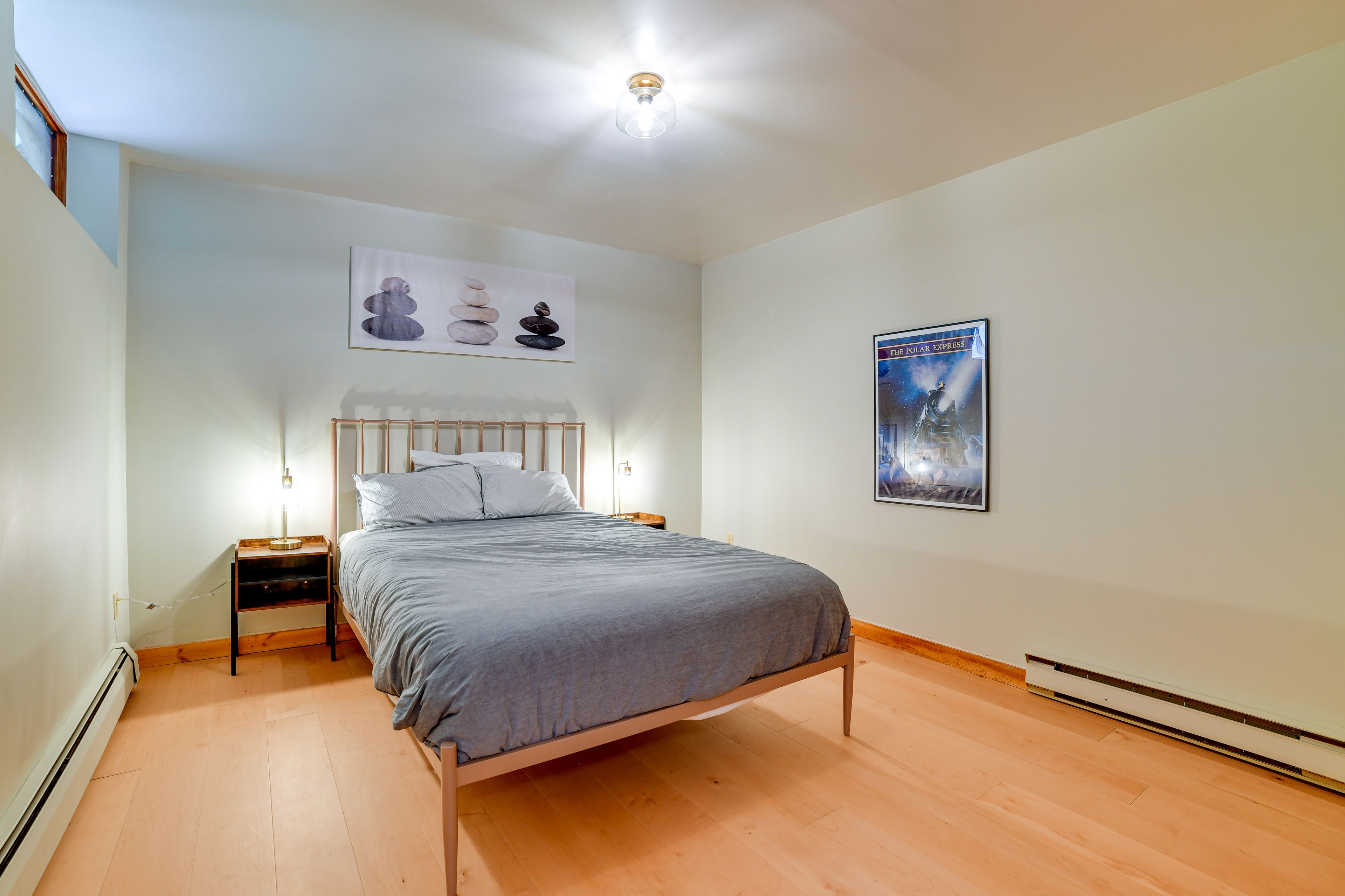 Bedroom 3 | Queen Bed | Ground Floor