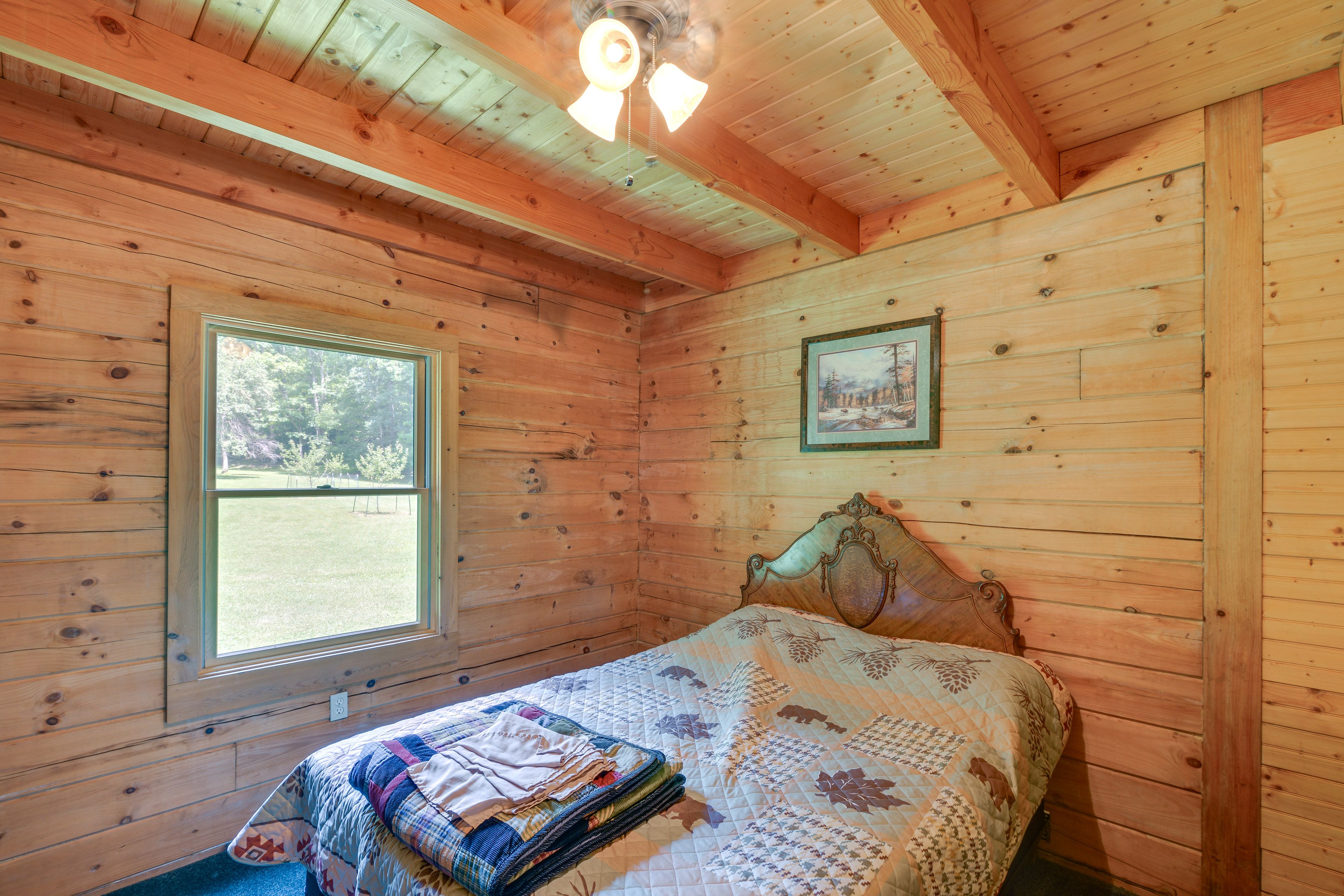 Bedroom 2 | Queen Bed