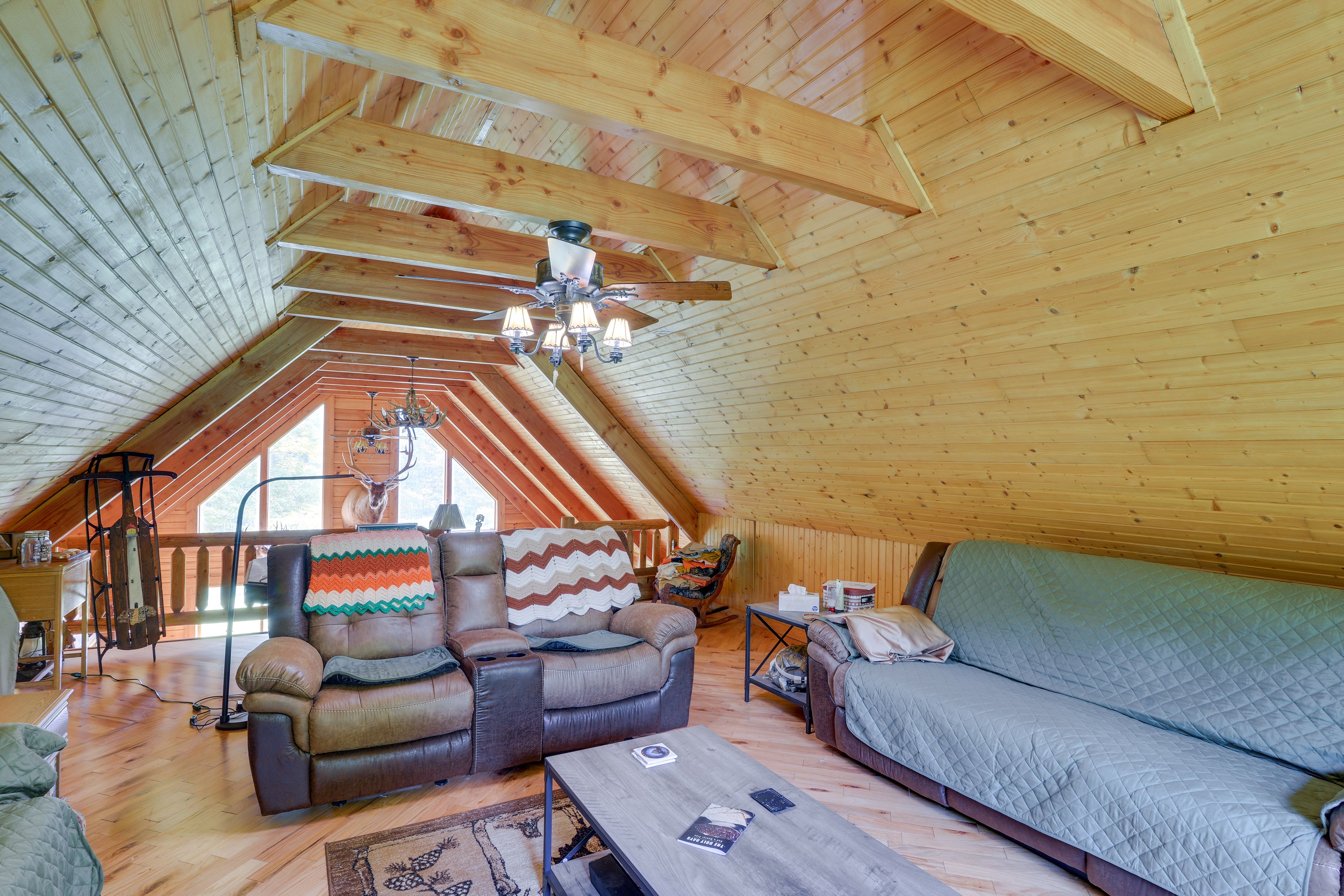 Loft | Full Sleeper Sofa | Cable TV