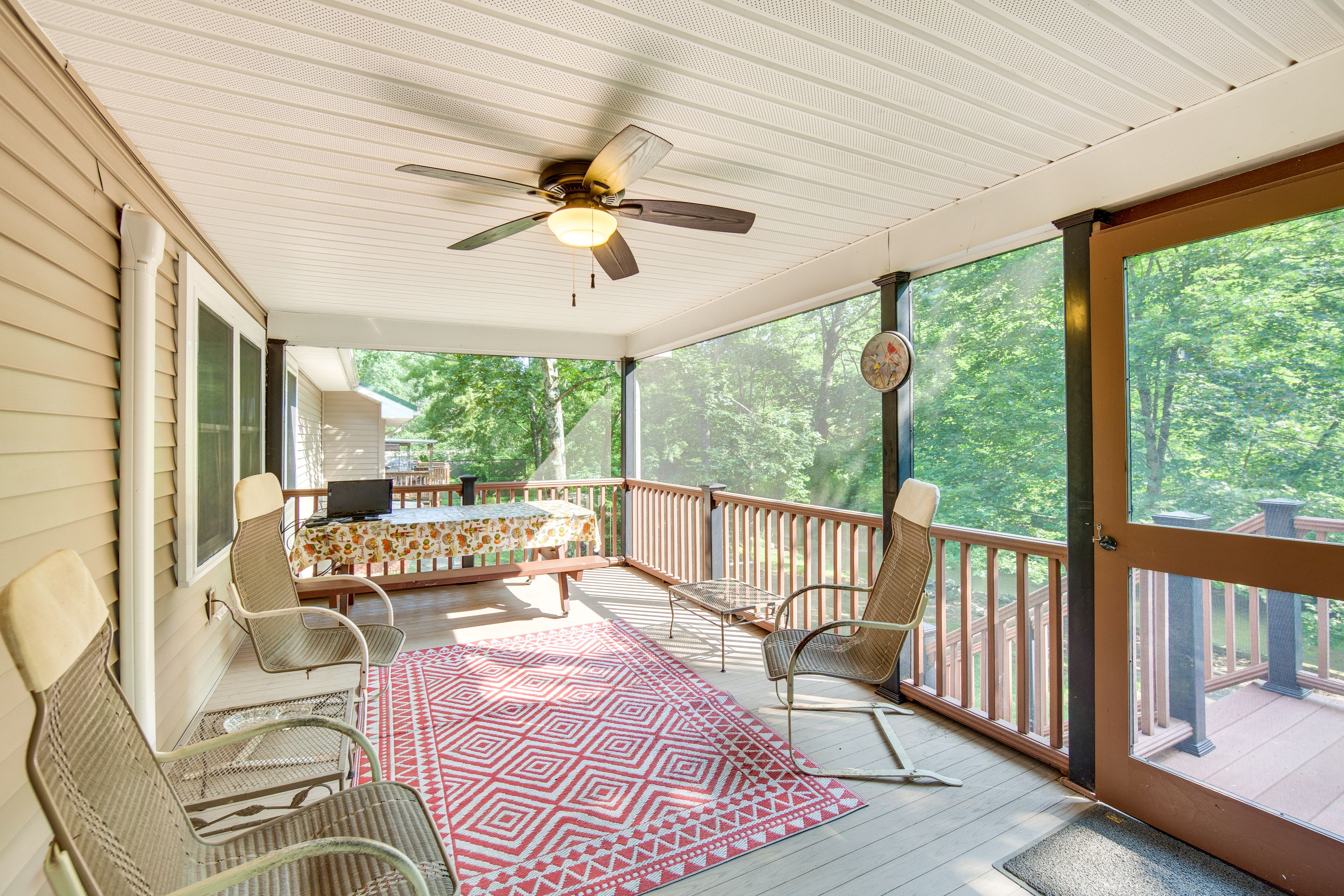 Elysburg Vacation Rental | 2BR | 1BA | 5,000 Sq Ft | Stairs Required