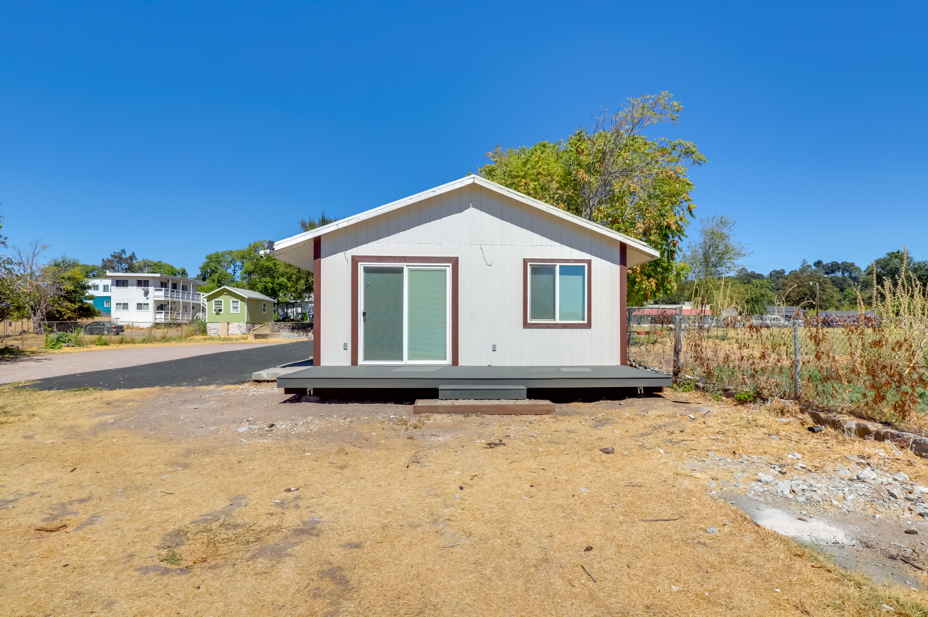 Apartment Exterior | Deck