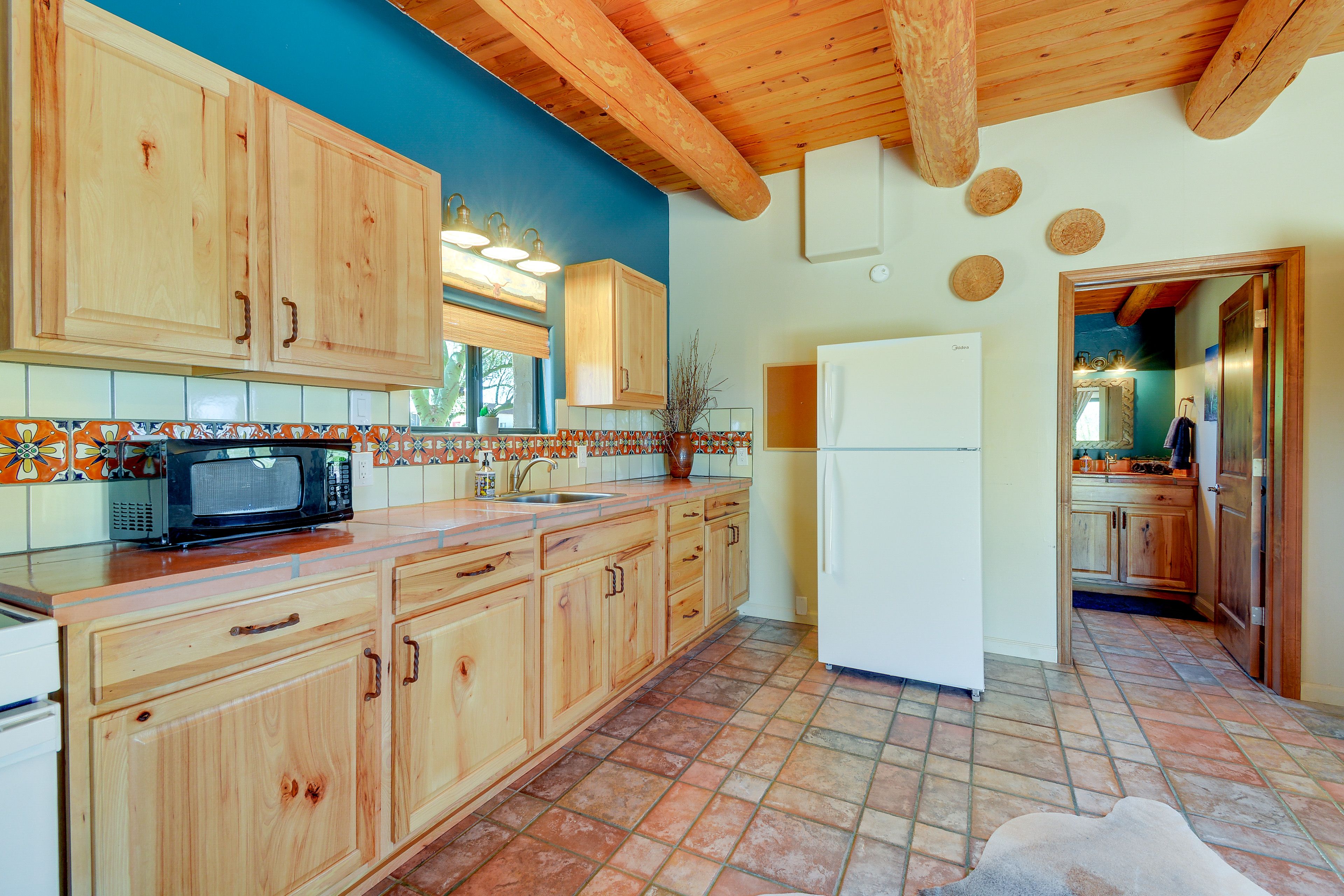 Kitchen | Cooking Utensils | Microwave | Dishware & Flatware