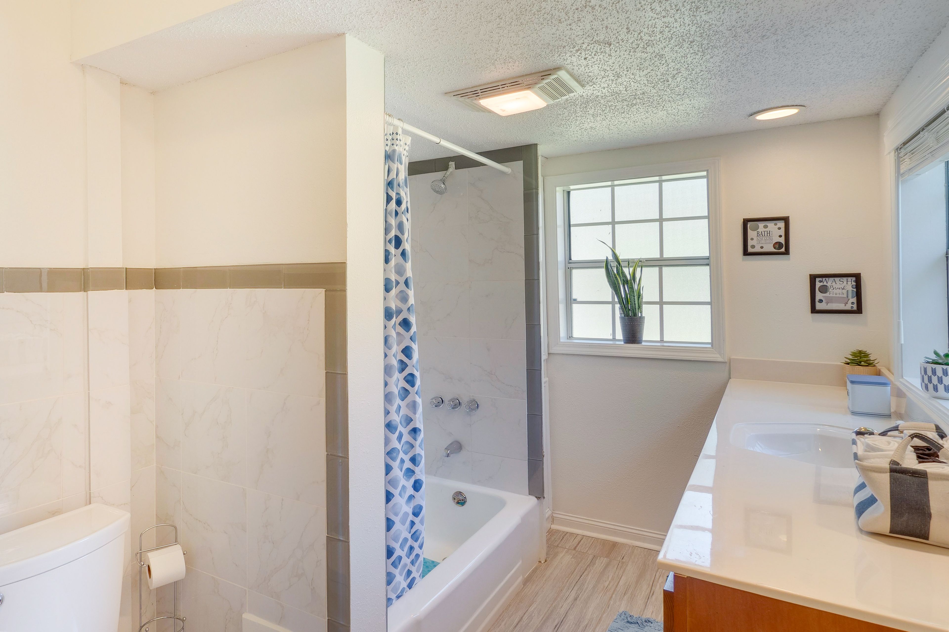 Full Bathroom