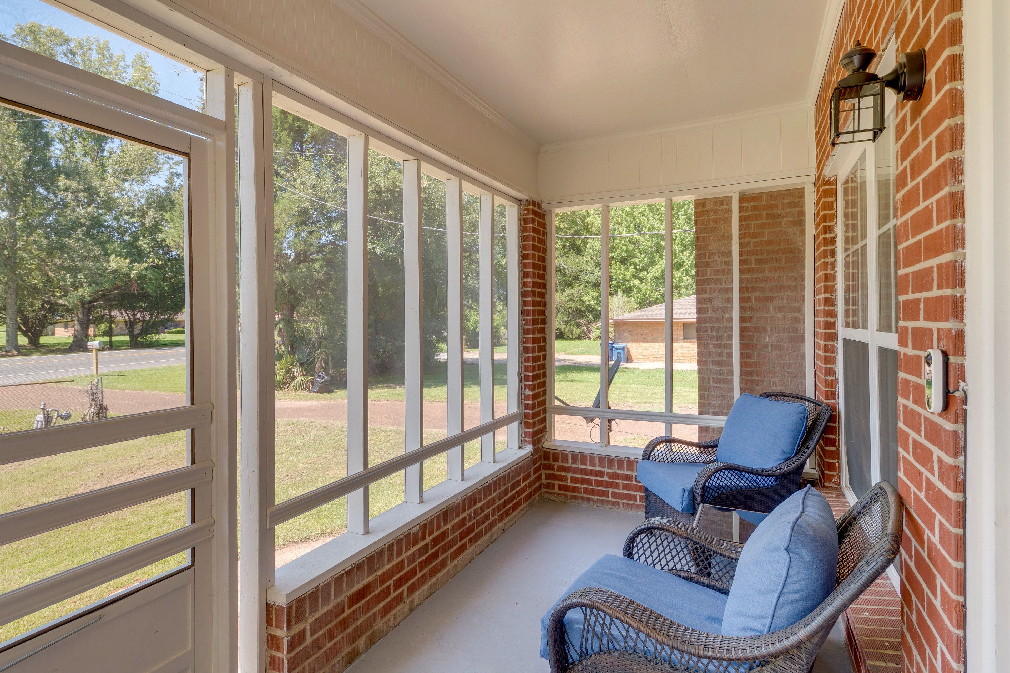 Screened-In Porch