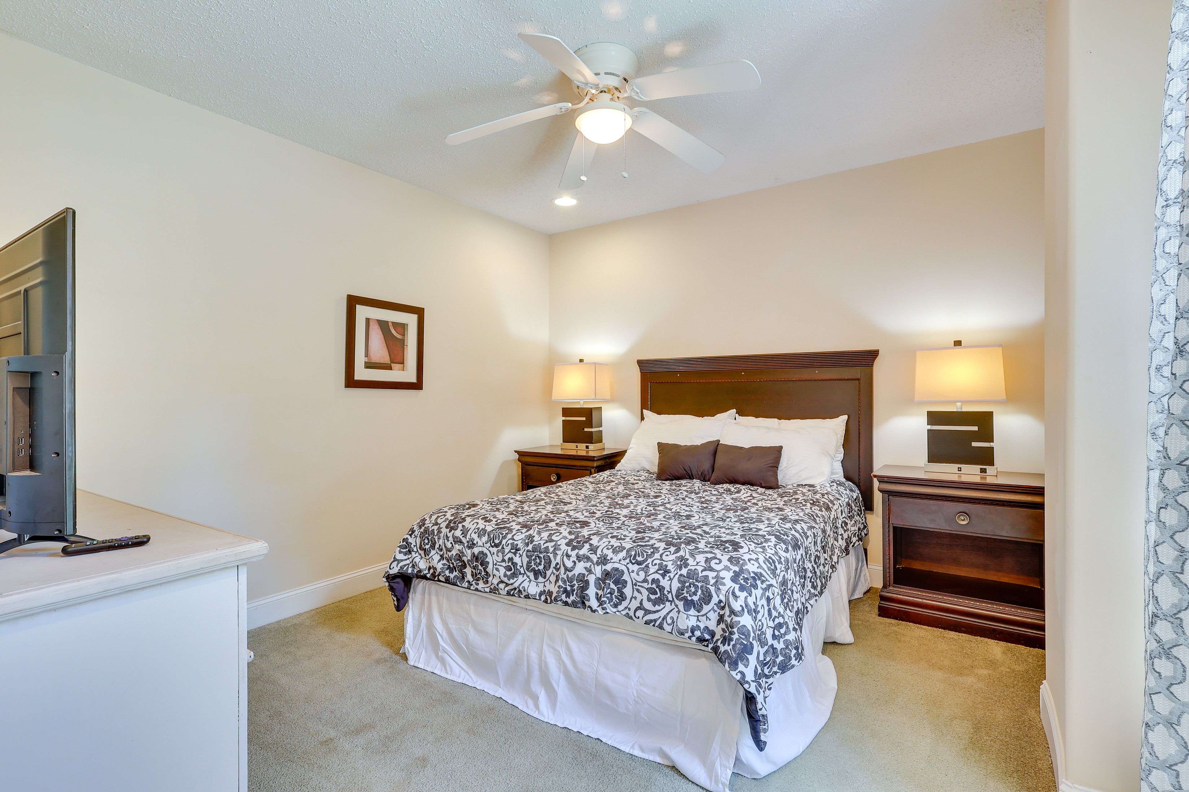 Bedroom 1 | Queen Bed | Linens Provided | Smart TV