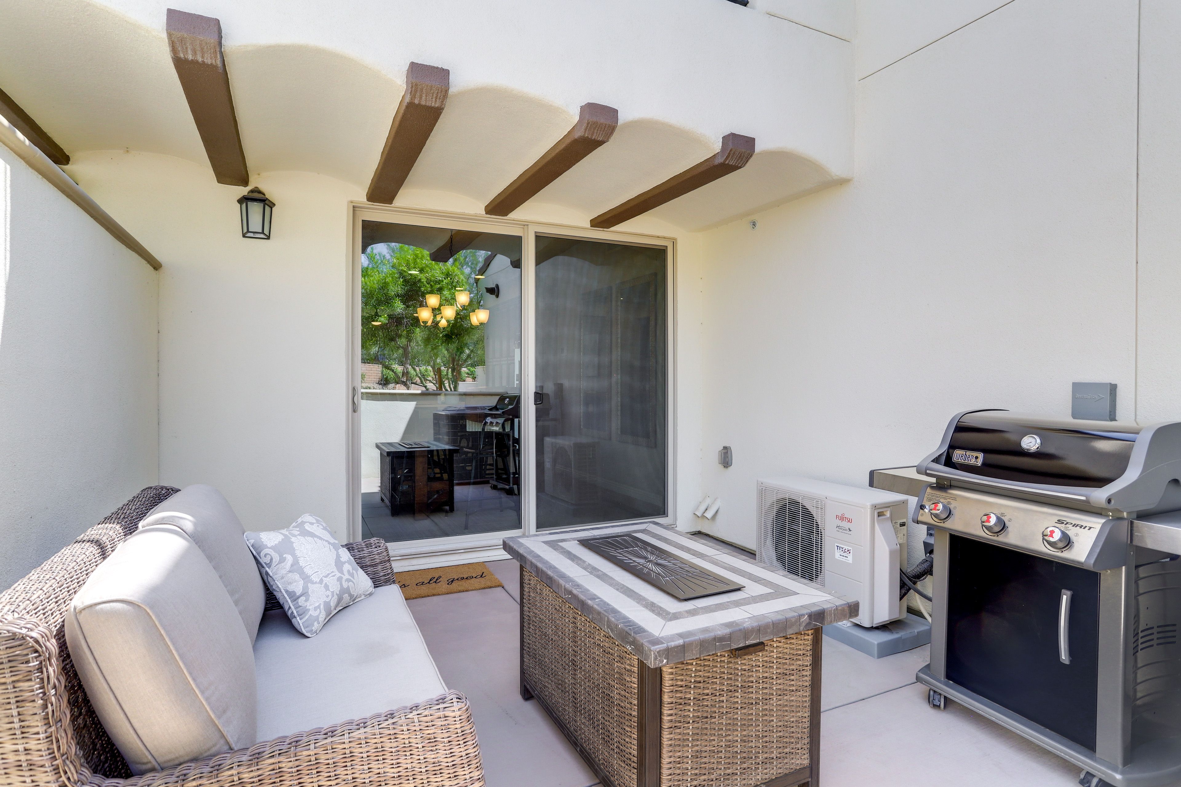 Furnished Patio | Gas Fire Pit | Gas Grill