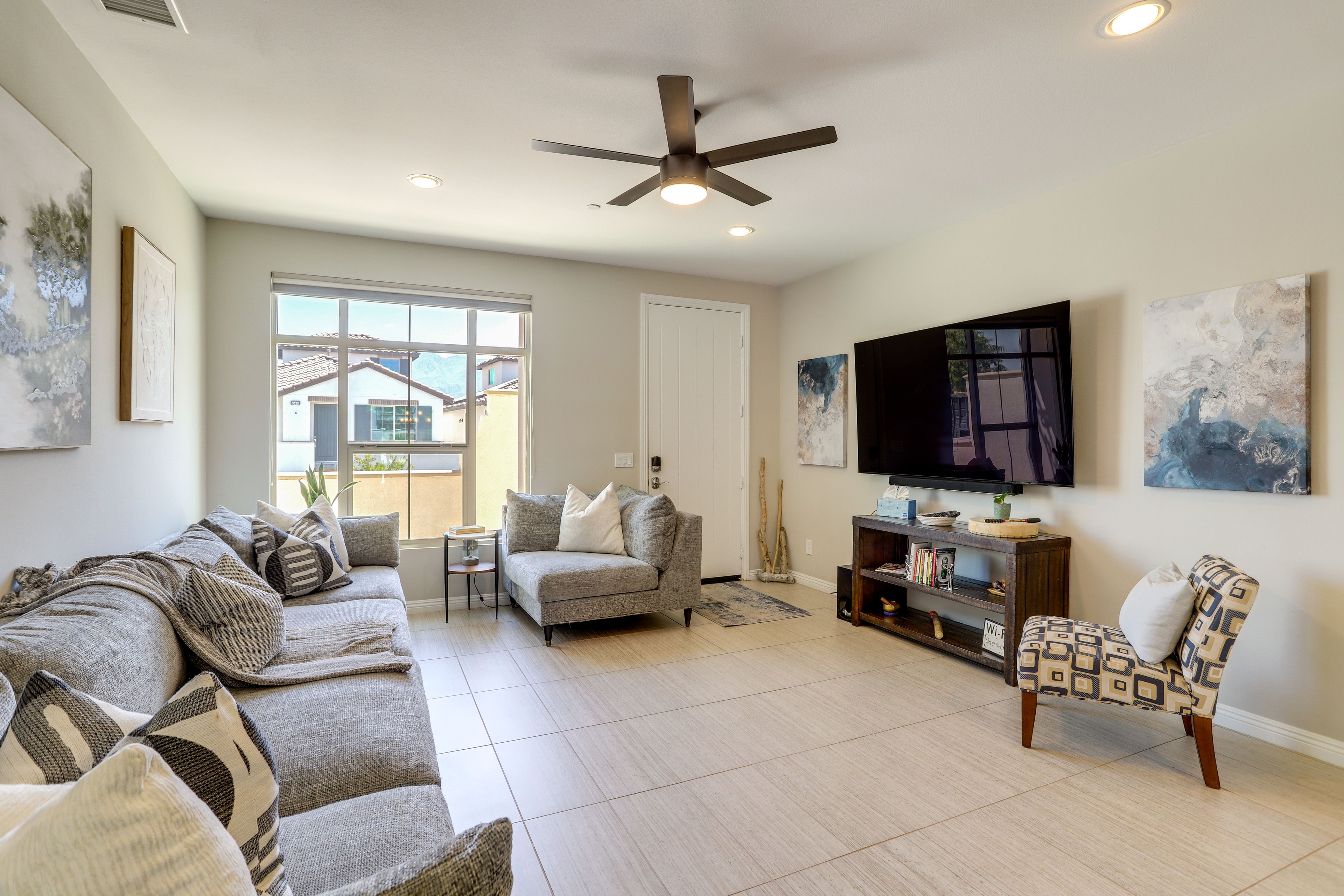 Living Room | Free WiFi | Central A/C | 70" Smart TV w/ Sound Bar