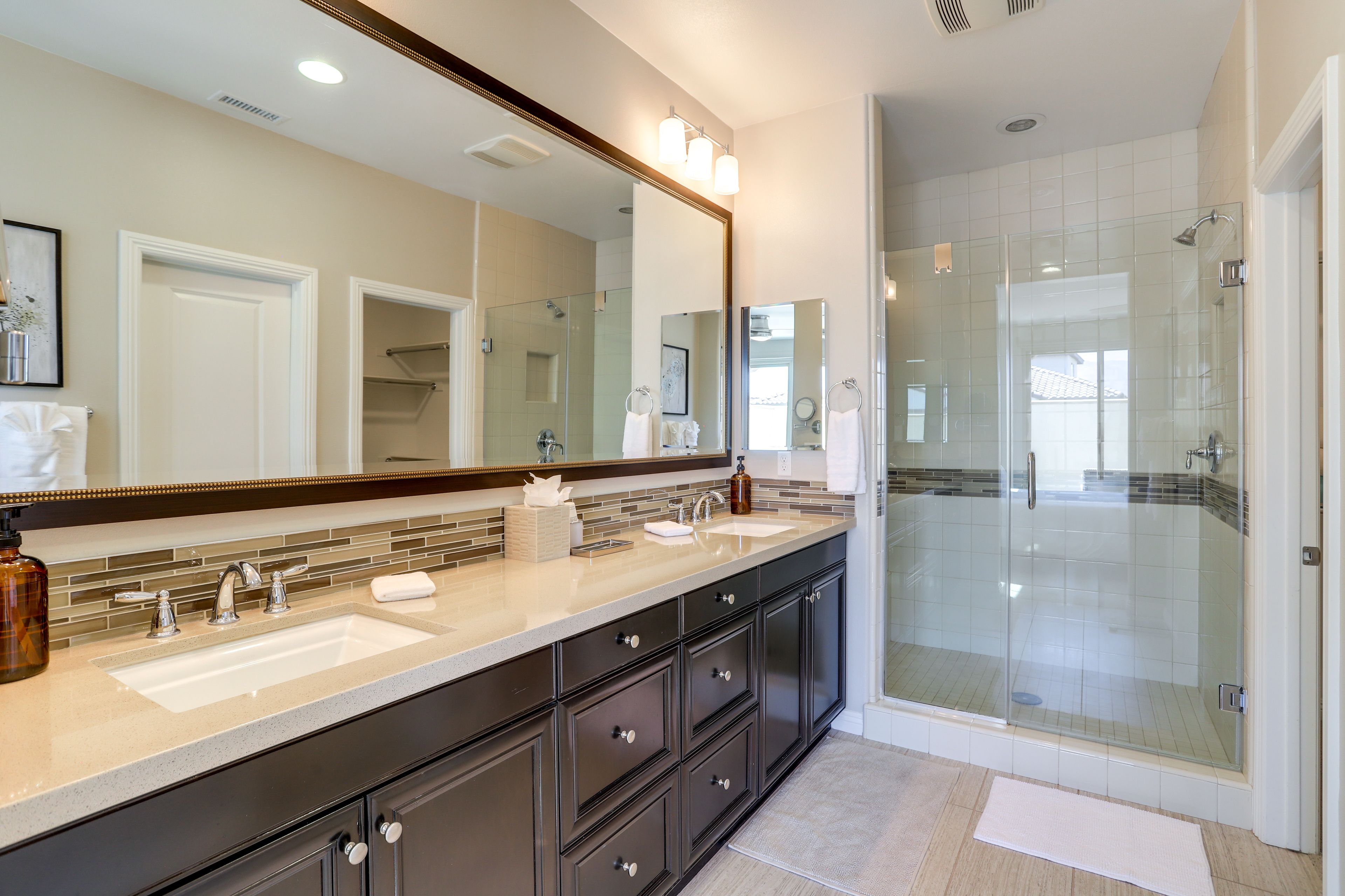 Bathroom | Complimentary Toiletries | Towels Provided