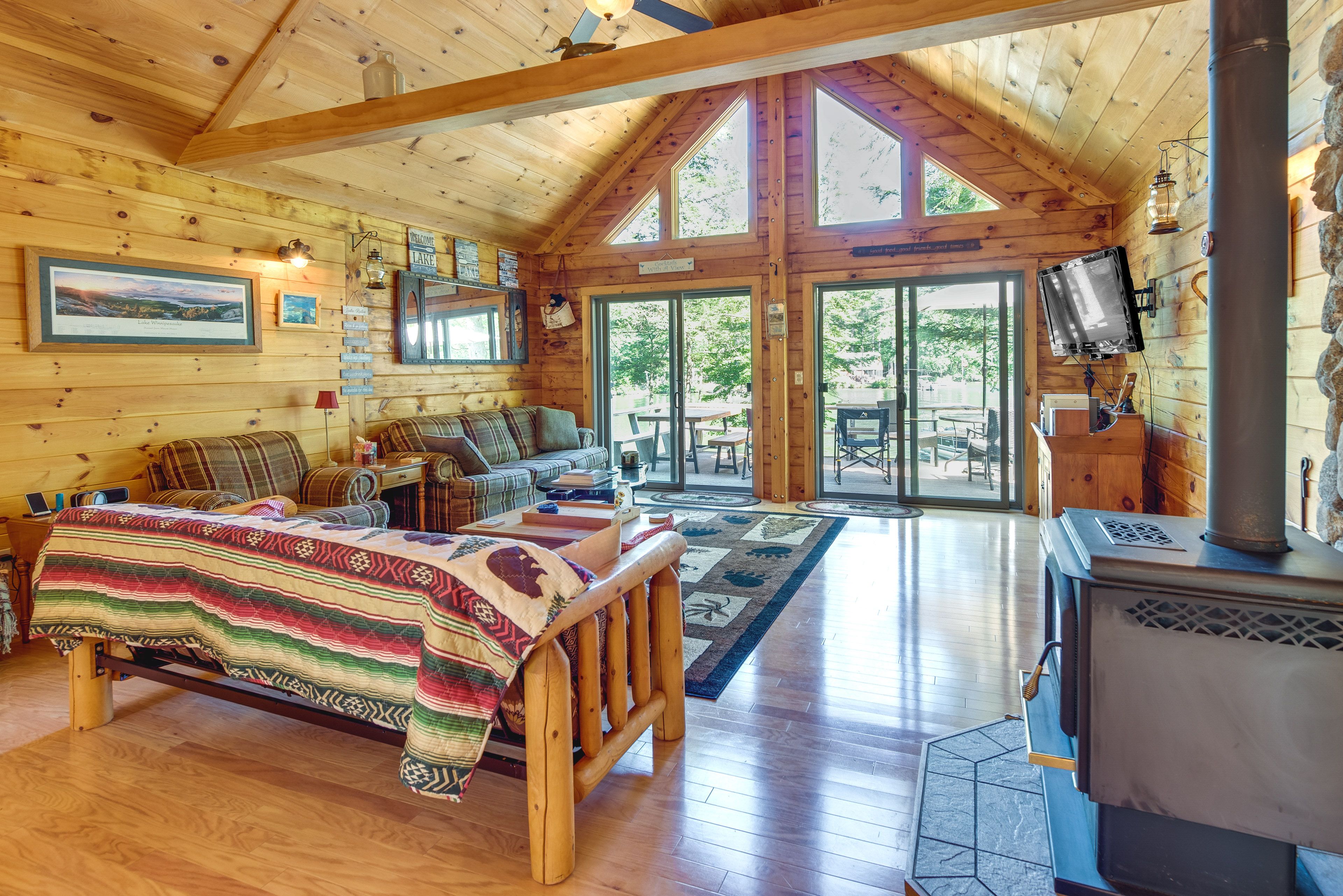 Living Area | Smart TV w/ Cable | Wood-Burning Stove | Board Games