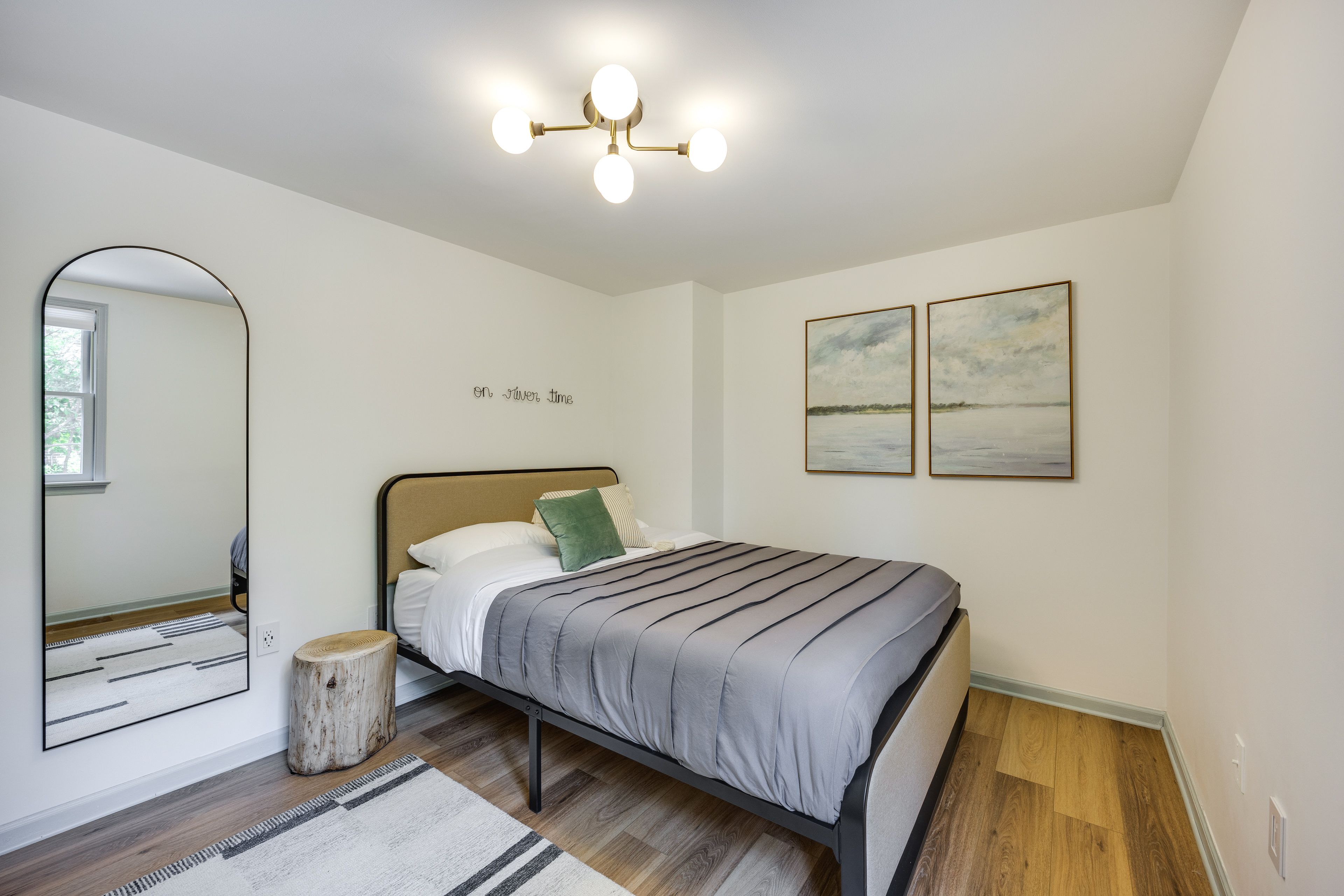 Bedroom 2 | Queen Bed