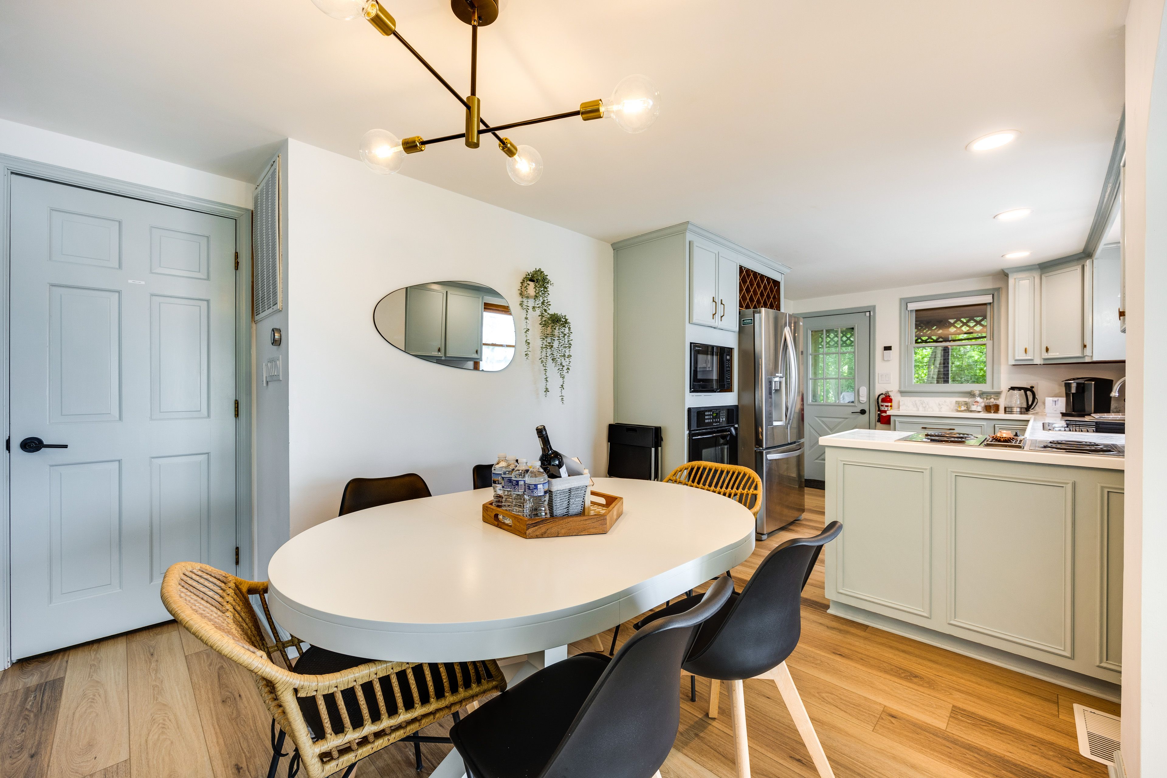 Dining Room | Dishware & Flatware Provided