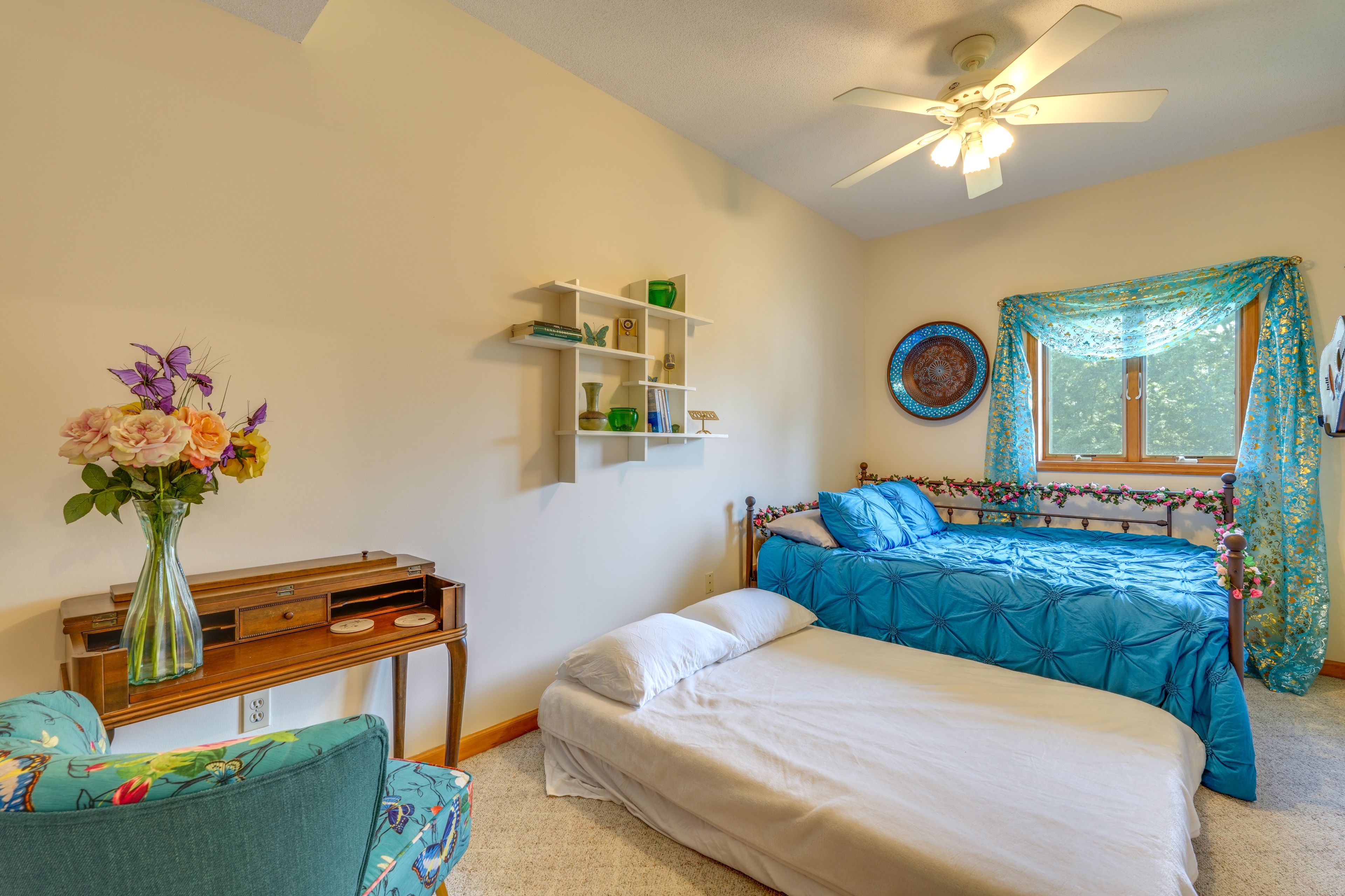 Bedroom 4 | Queen Bed w/ Full Trundle Bed | Desk