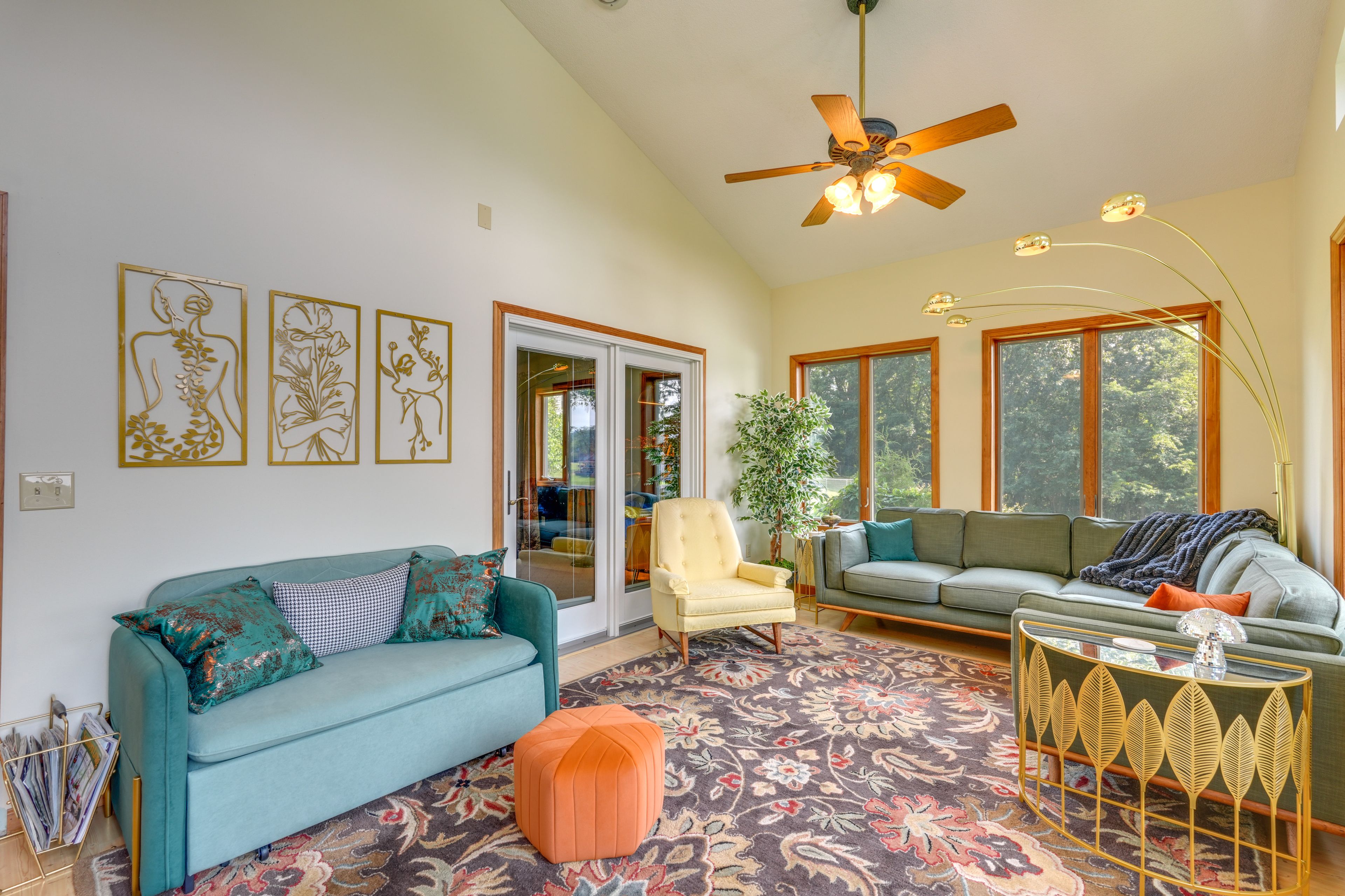 Sunroom | Free WiFi | Central Heating & A/C | Twin Sleeper Sofa | Dining Area