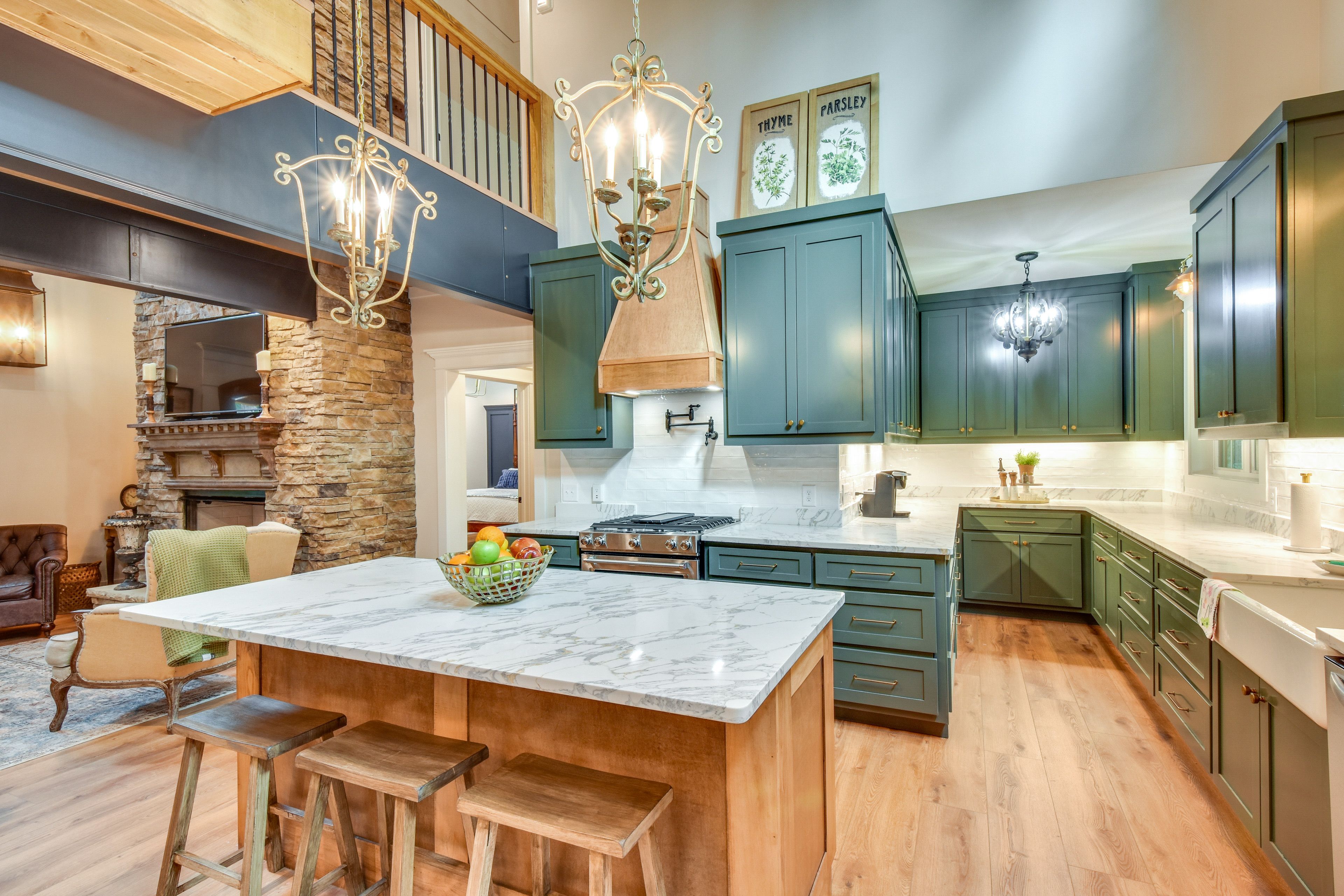 Kitchen | Refrigerator | Dishwasher | Microwave