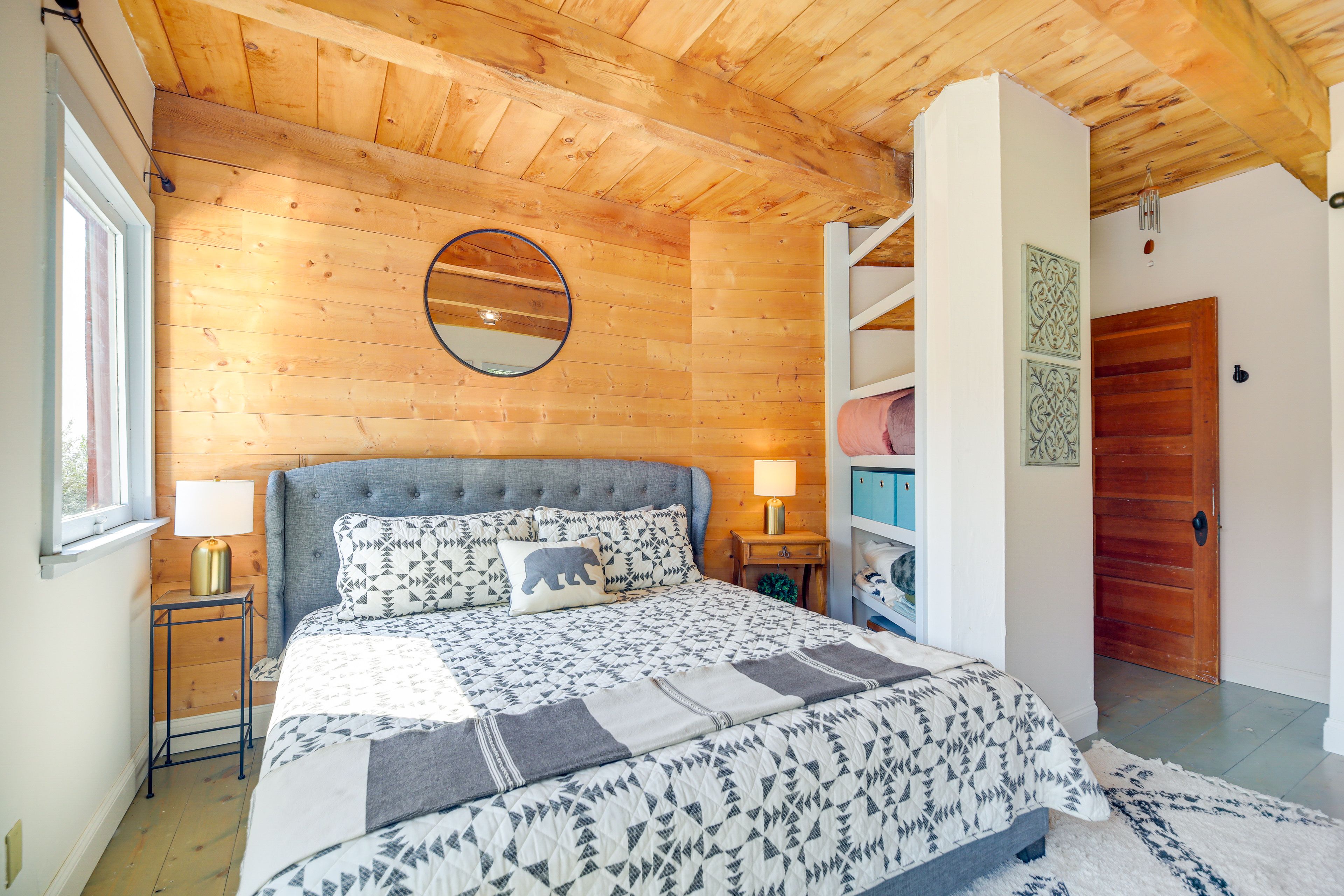 Bedroom 5 | King Bed | Twin Daybed w/ Twin Trundle
